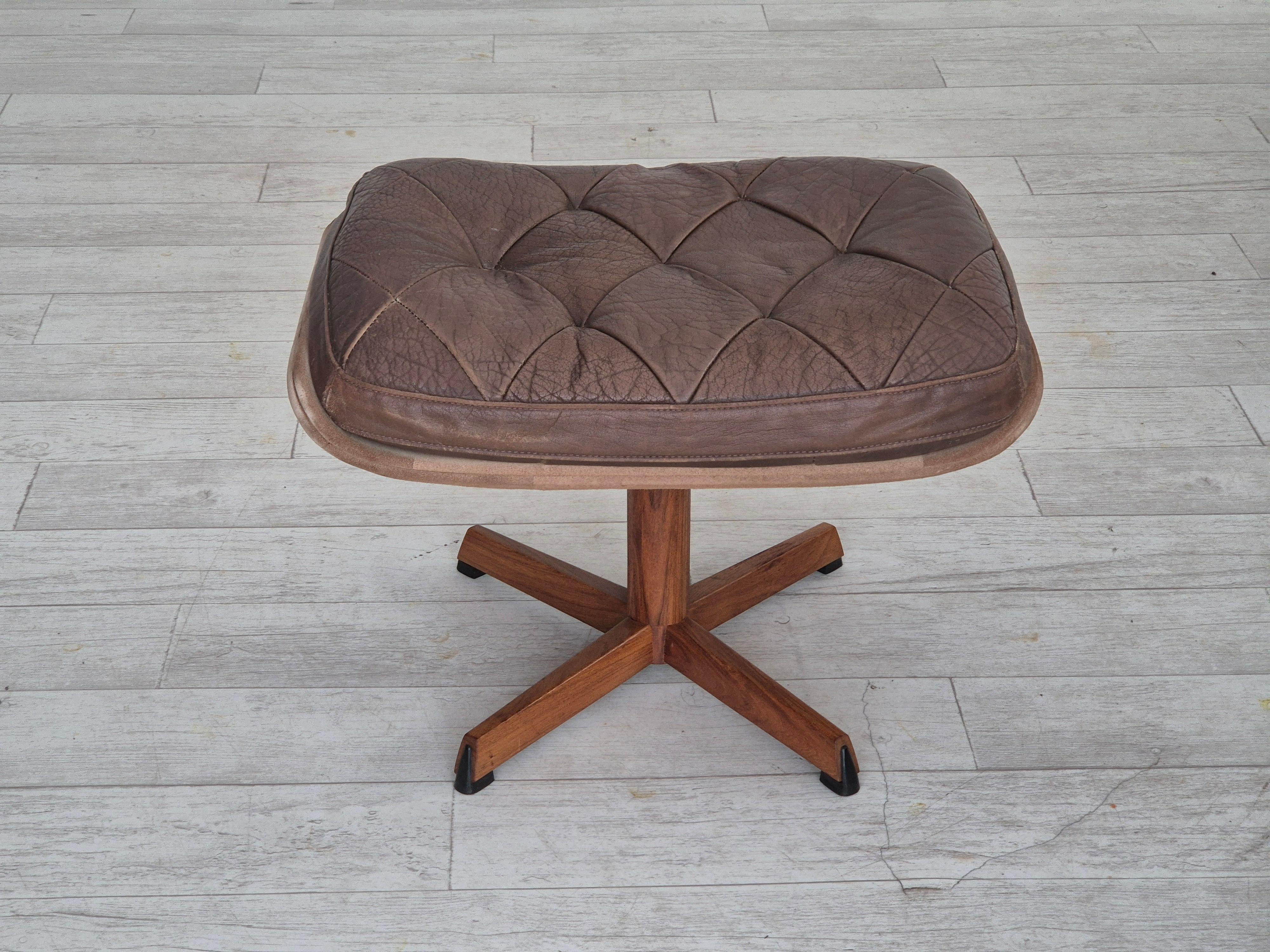 1970er Jahre, dänisches Design von Madsen & Schubell, verstellbarer Fußhocker, original. (Skandinavische Moderne) im Angebot