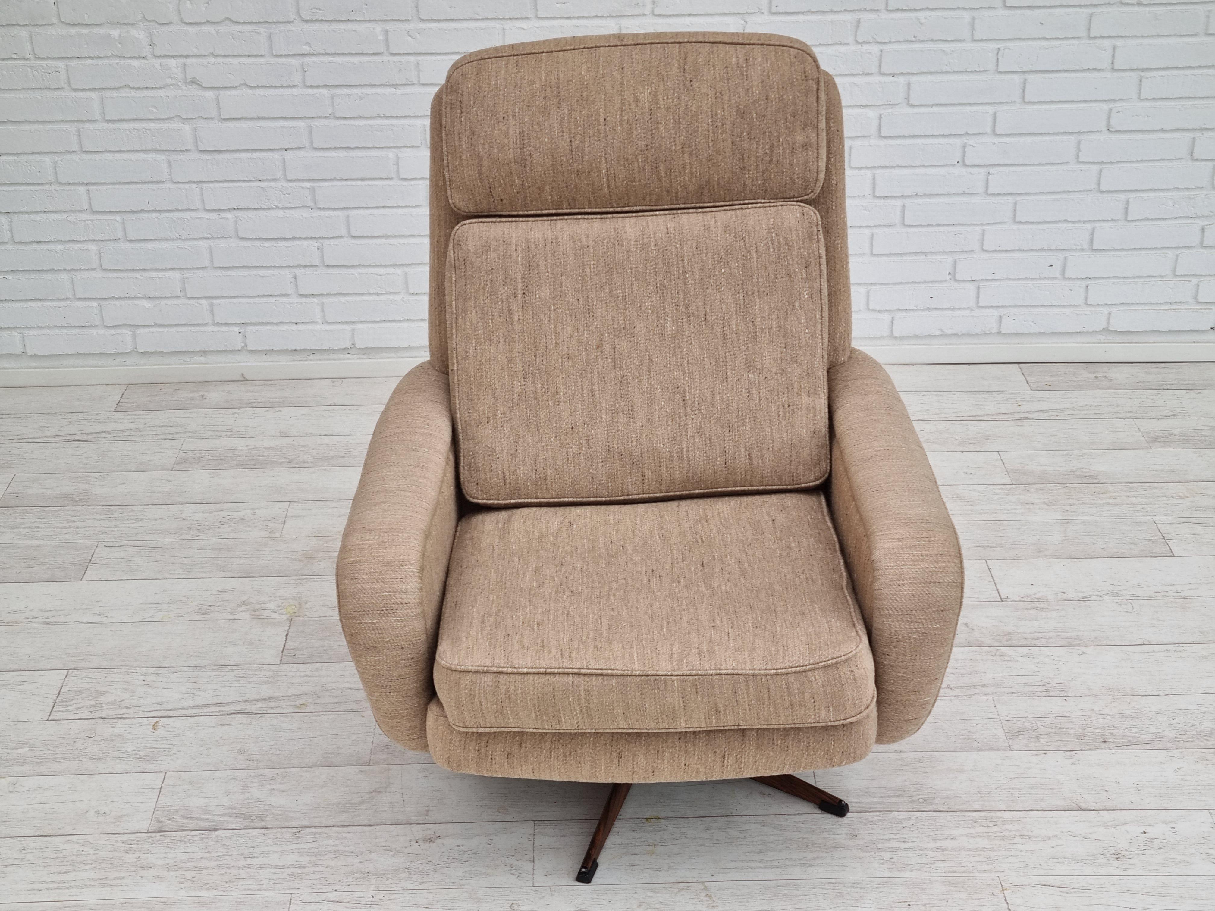 1970s, Danish Design by Madsen & Schubell, Swivel Armchair, Footstool, Wool For Sale 5