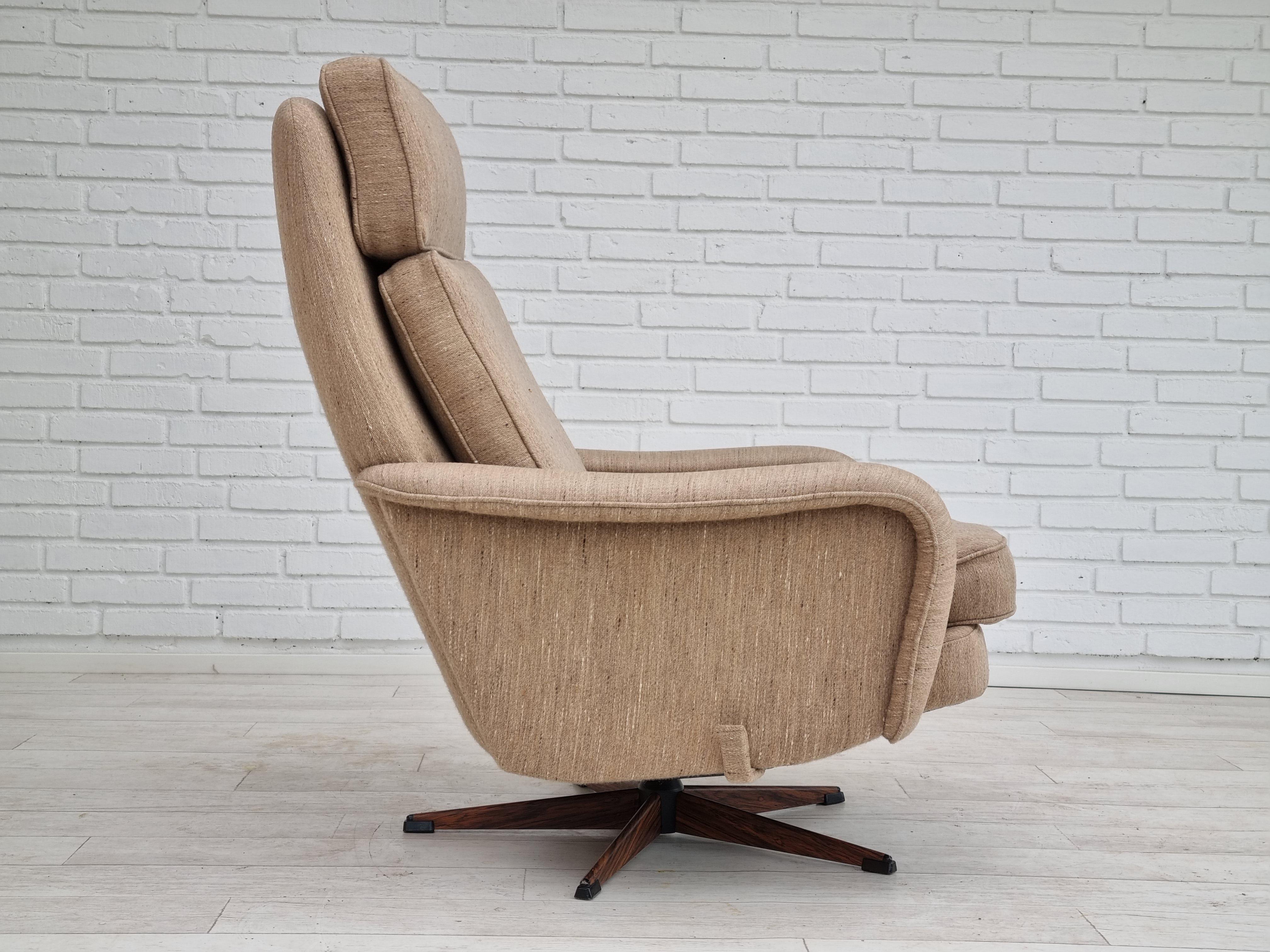 1970s, Danish Design by Madsen & Schubell, Swivel Armchair, Footstool, Wool For Sale 1