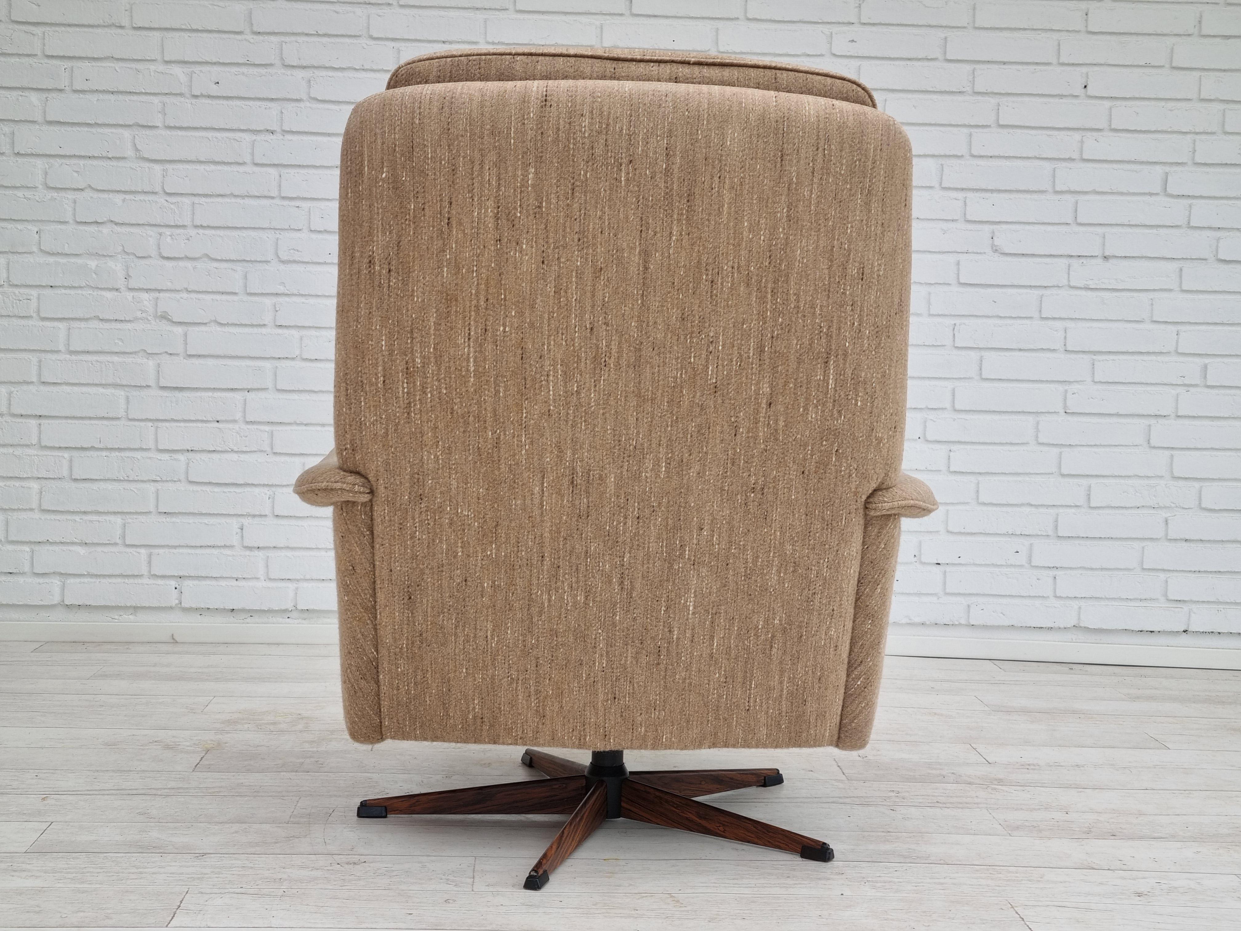 1970s, Danish Design by Madsen & Schubell, Swivel Armchair, Footstool, Wool For Sale 3