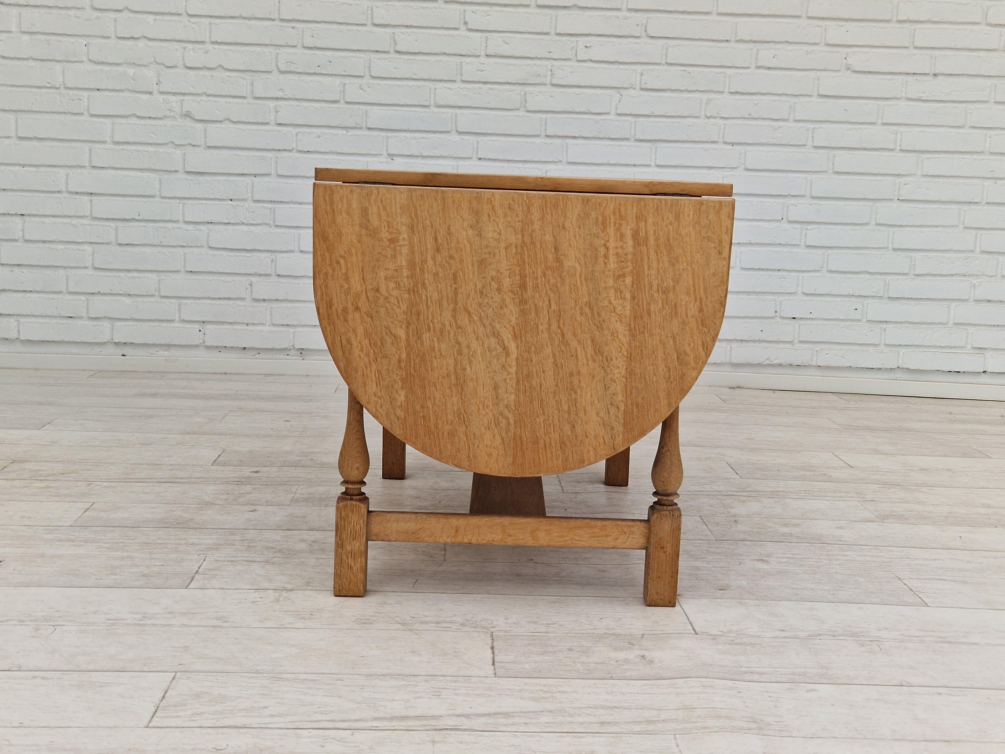 1970s, Danish Design, Coffee / Sewing Table, Oak Wood, Original Condition 3