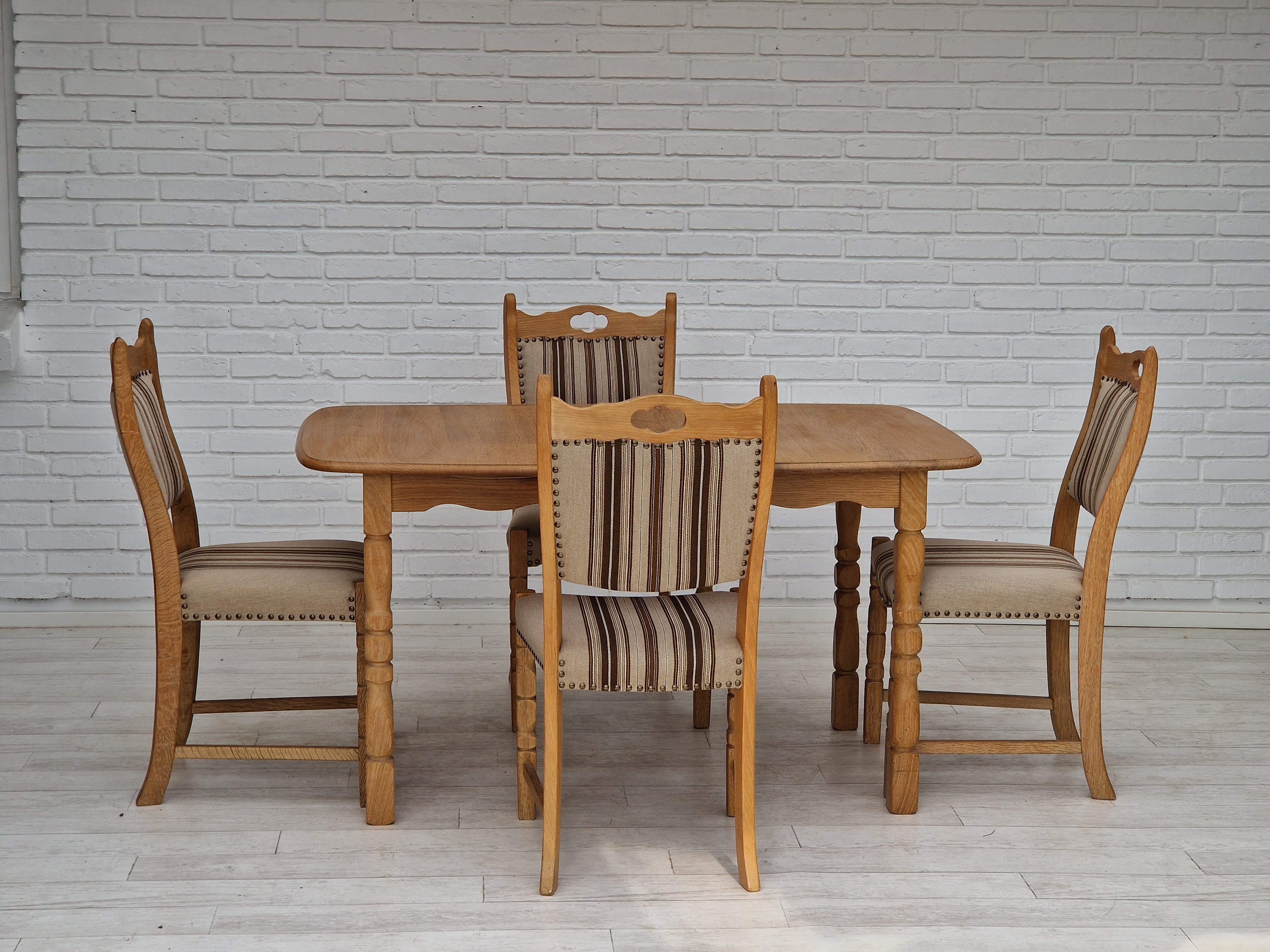 Scandinavian Modern 1970s, Danish Design, Dinning Set of Table and Four Chairs, Oak Wood, Wool For Sale