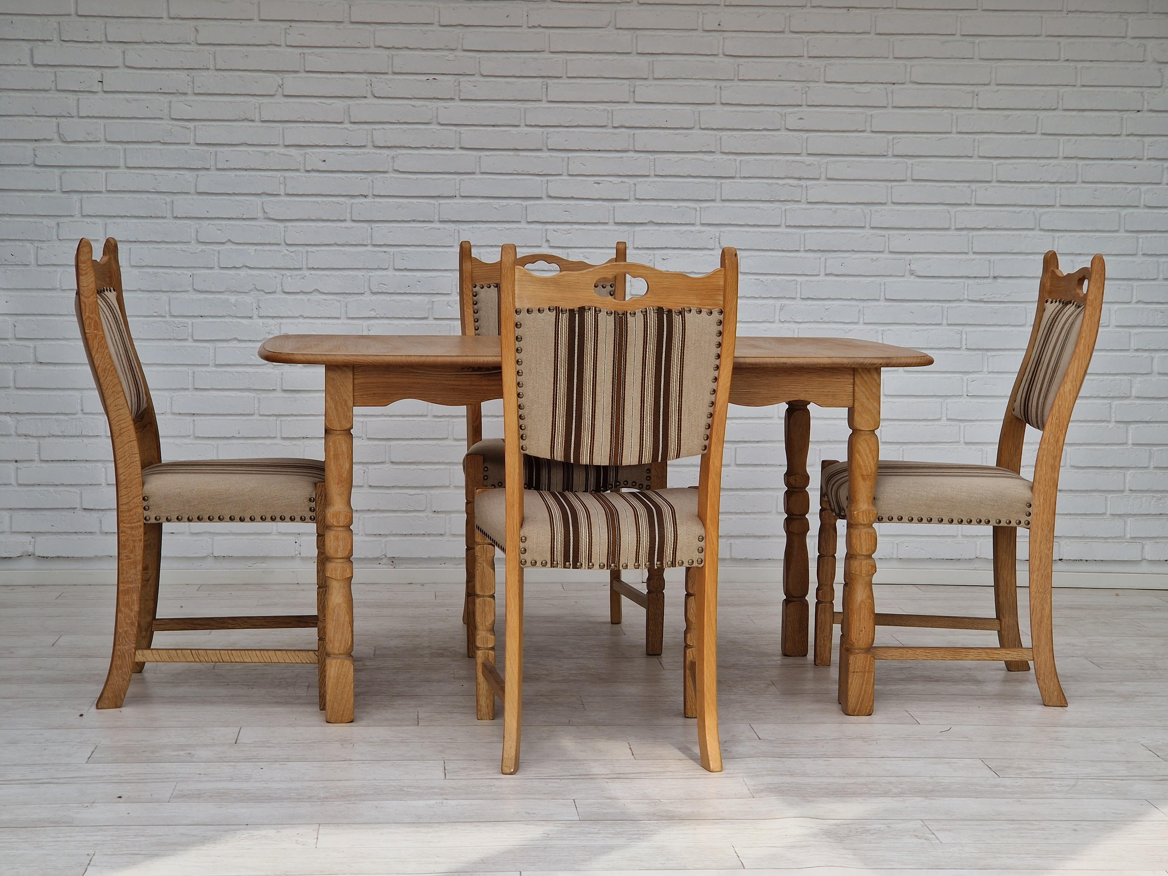1970s, Danish Design, Dinning Set of Table and Four Chairs, Oak Wood, Wool In Good Condition For Sale In Tarm, 82