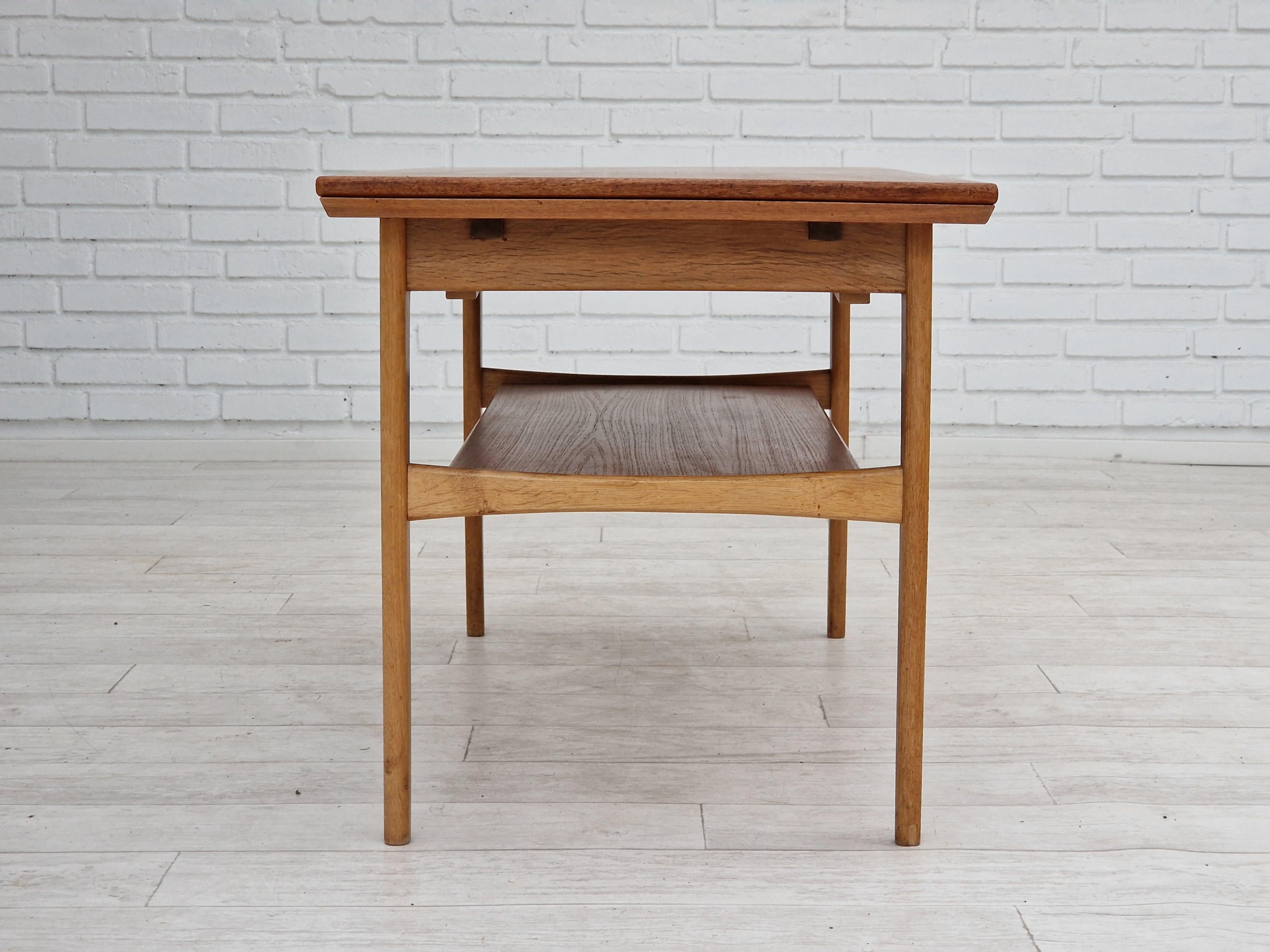 1970s, Danish design, folding sofa table, teak wood and oak wood. For Sale 1