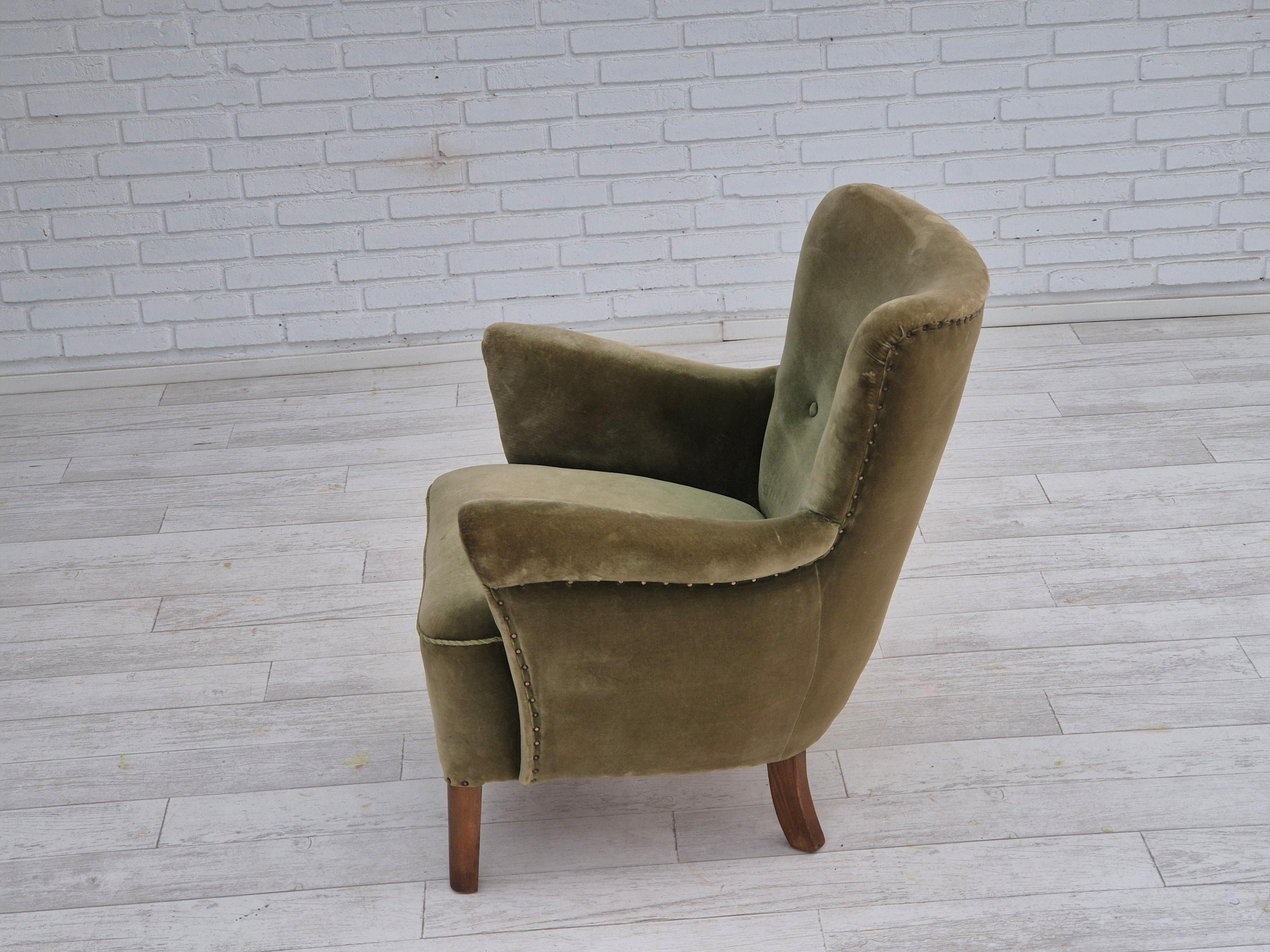 Velluto Anni '70, design danese, poltrona lounge, condizioni originali, arredamento in velluto. in vendita