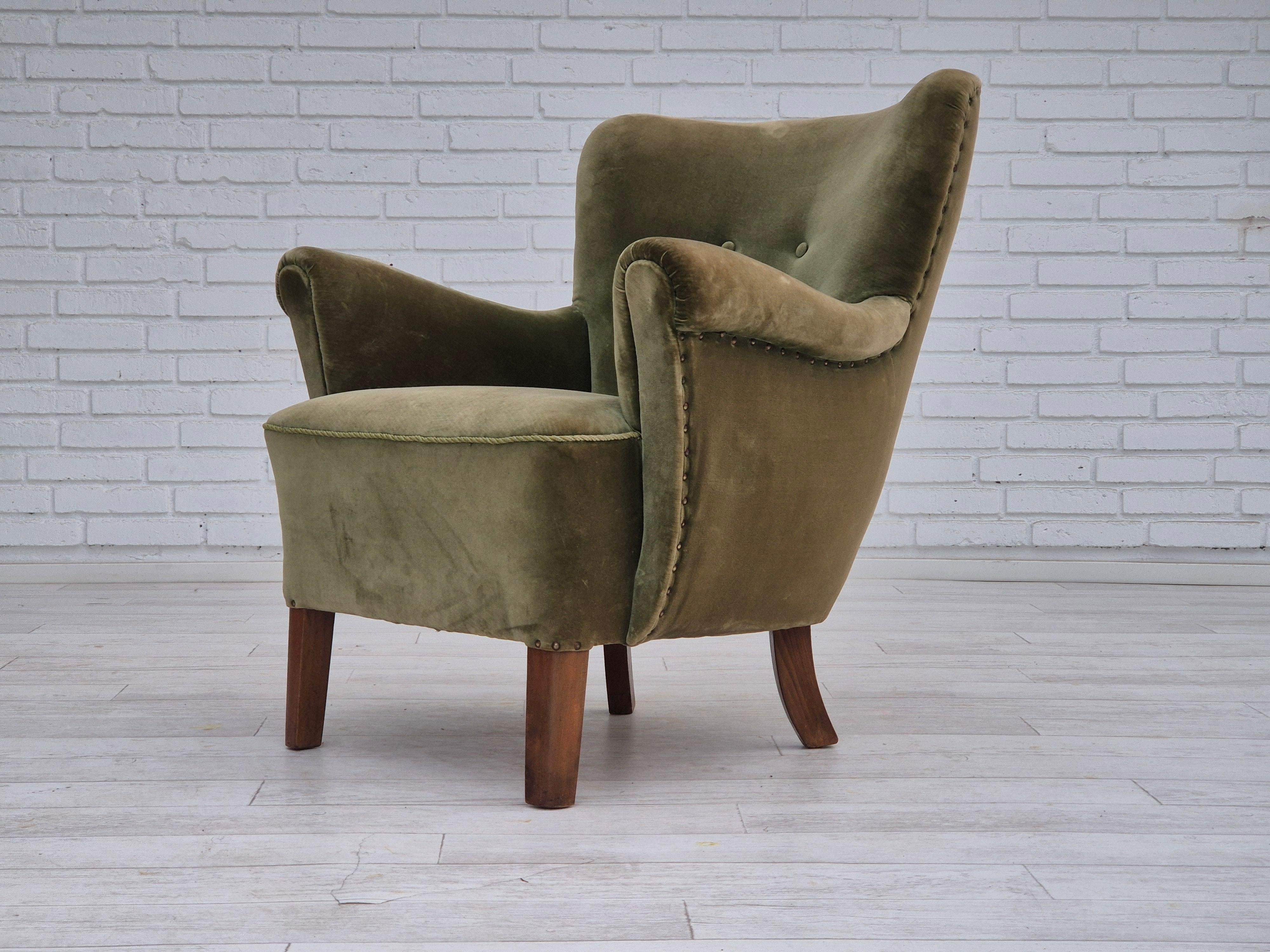 Anni '70, design danese, poltrona lounge, condizioni originali, arredamento in velluto. in vendita 1
