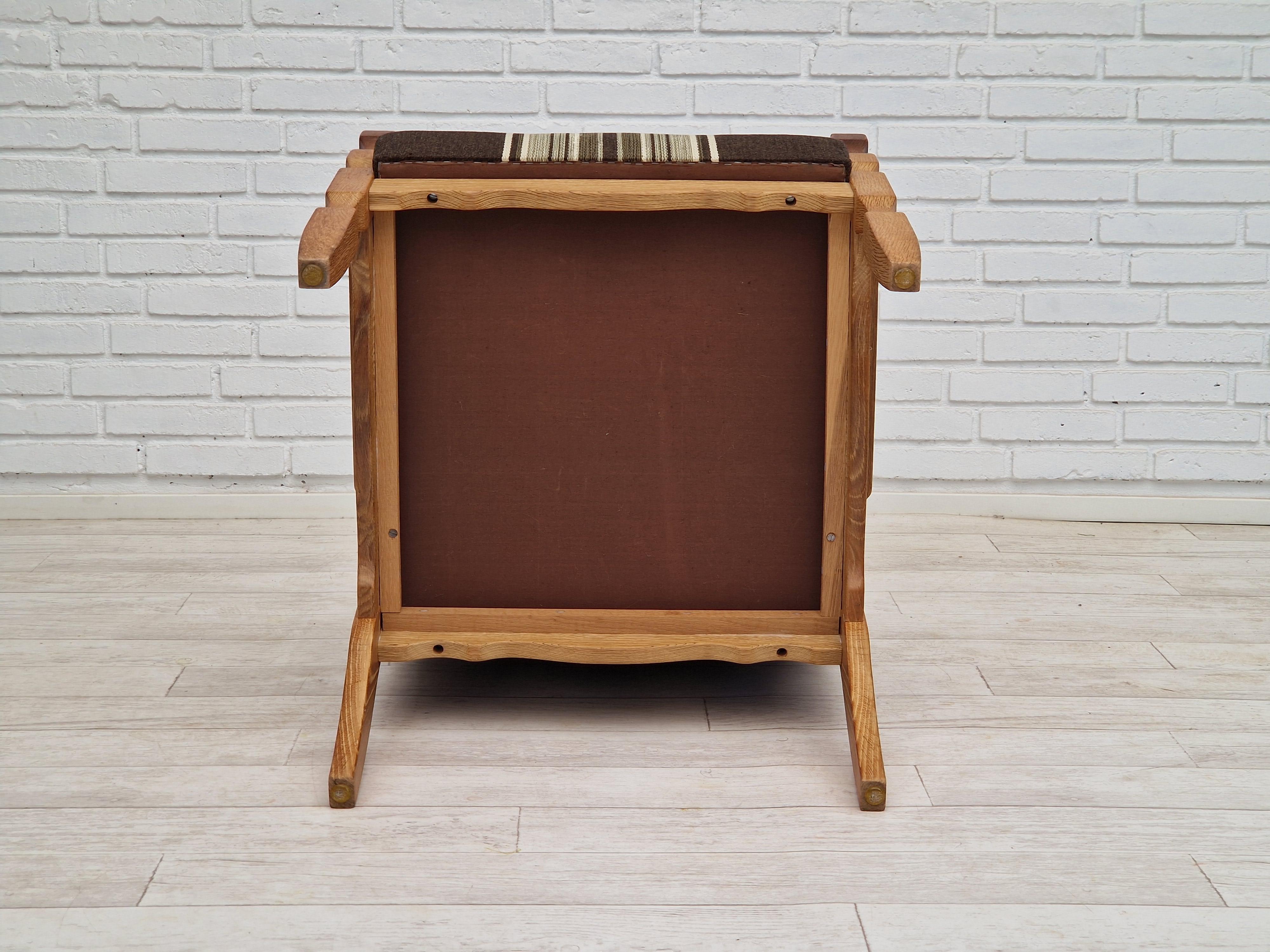 1970s, Danish design, oak wood armchair in furniture wool, oak wood. For Sale 8