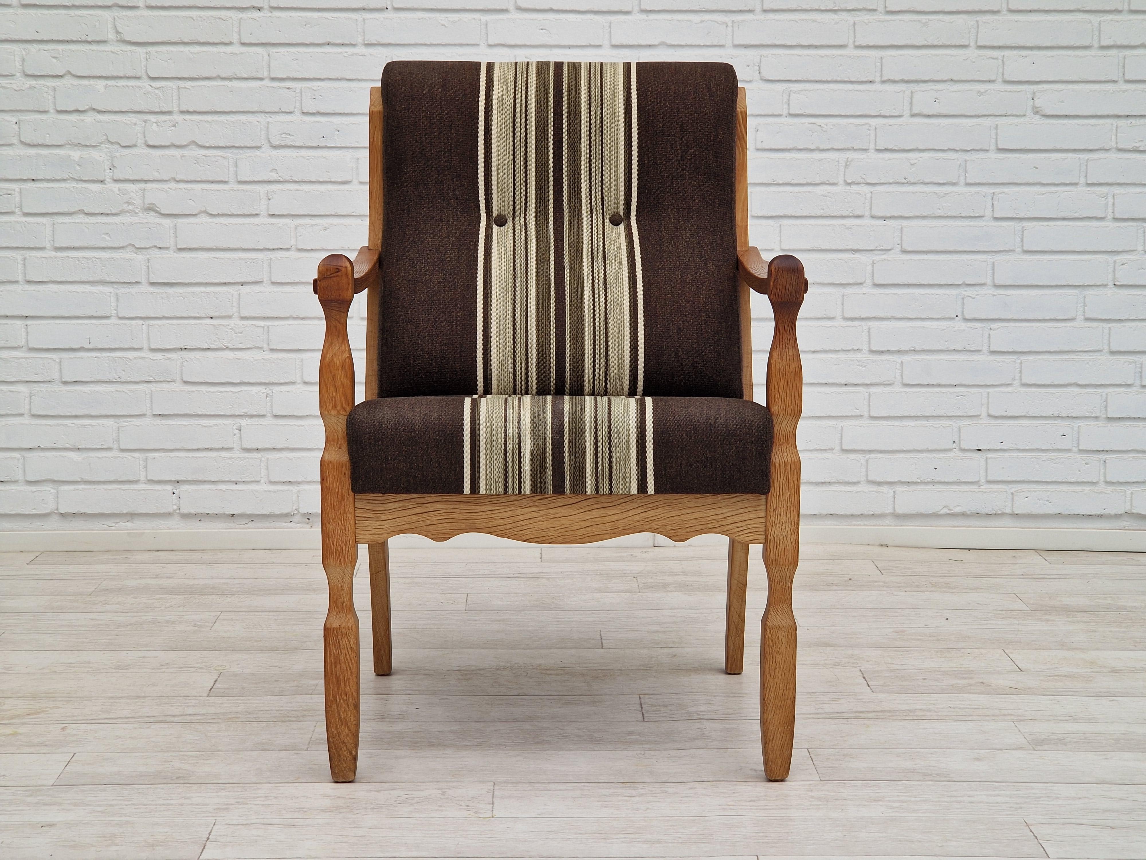 Scandinavian Modern 1970s, Danish design, oak wood armchair in furniture wool, oak wood. For Sale