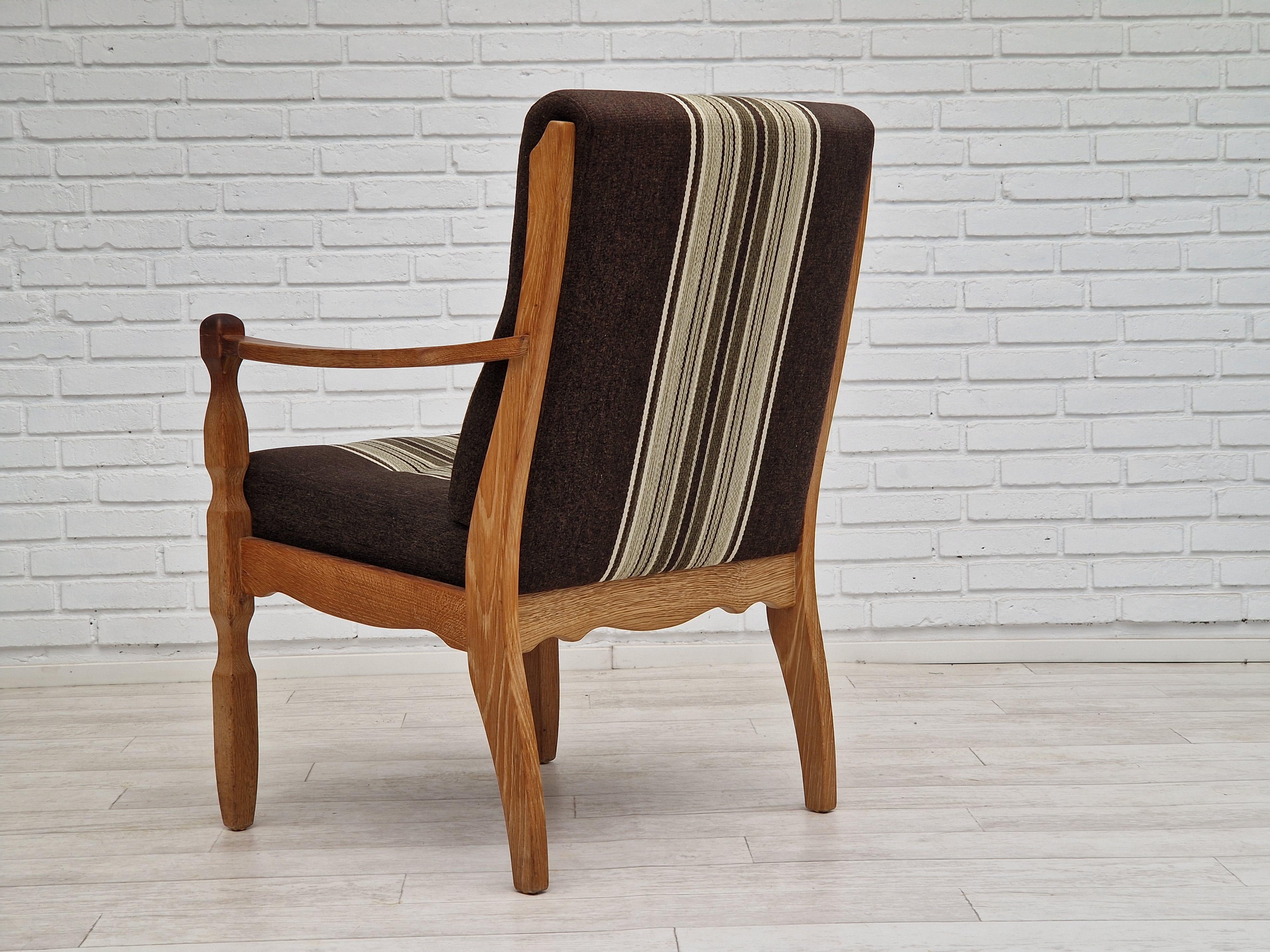 1970s, Danish design, oak wood armchair in furniture wool, oak wood. For Sale 1