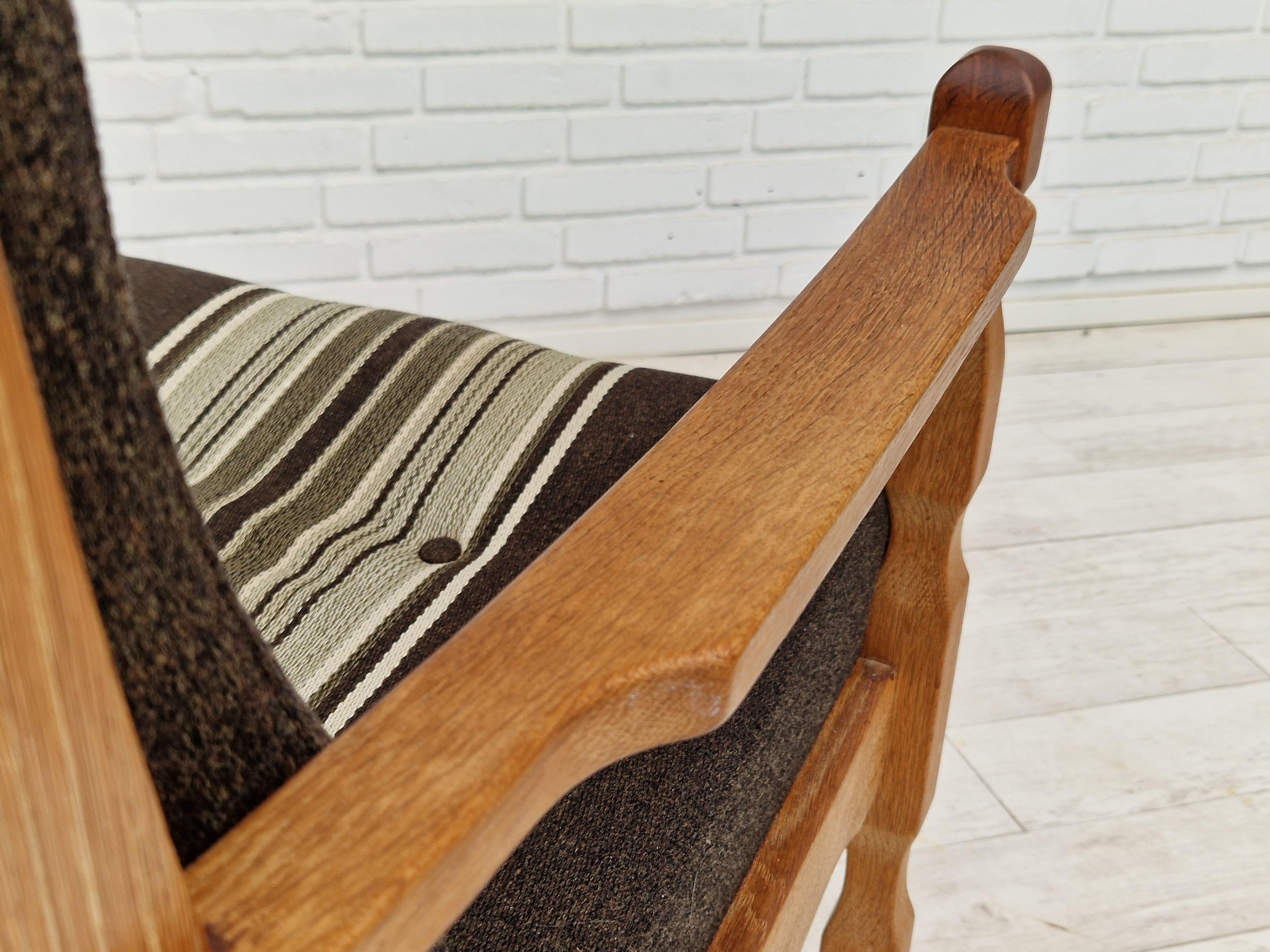 1970s, Danish design, oak wood armchair in furniture wool, oak wood. For Sale 2