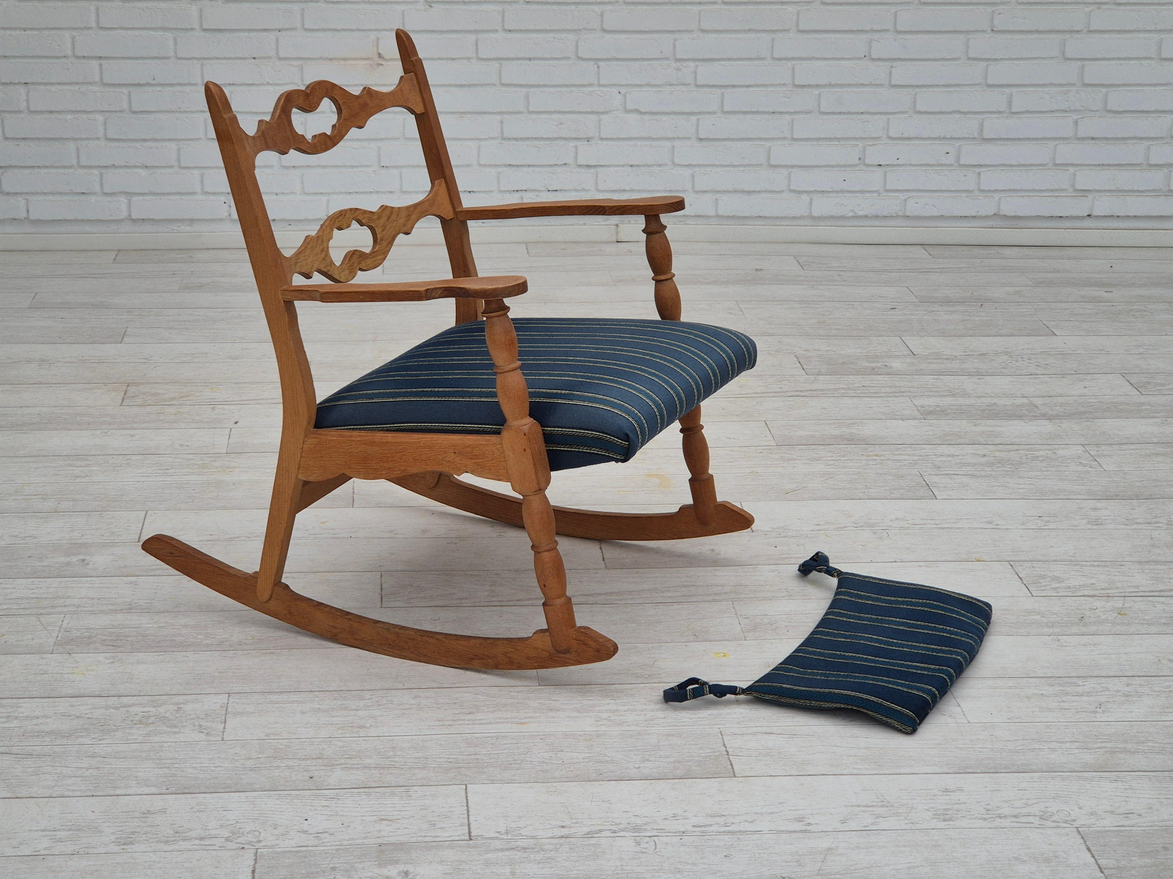 1970s, Danish design, oak wood rocking chair with footstool, furniture wool. For Sale 7