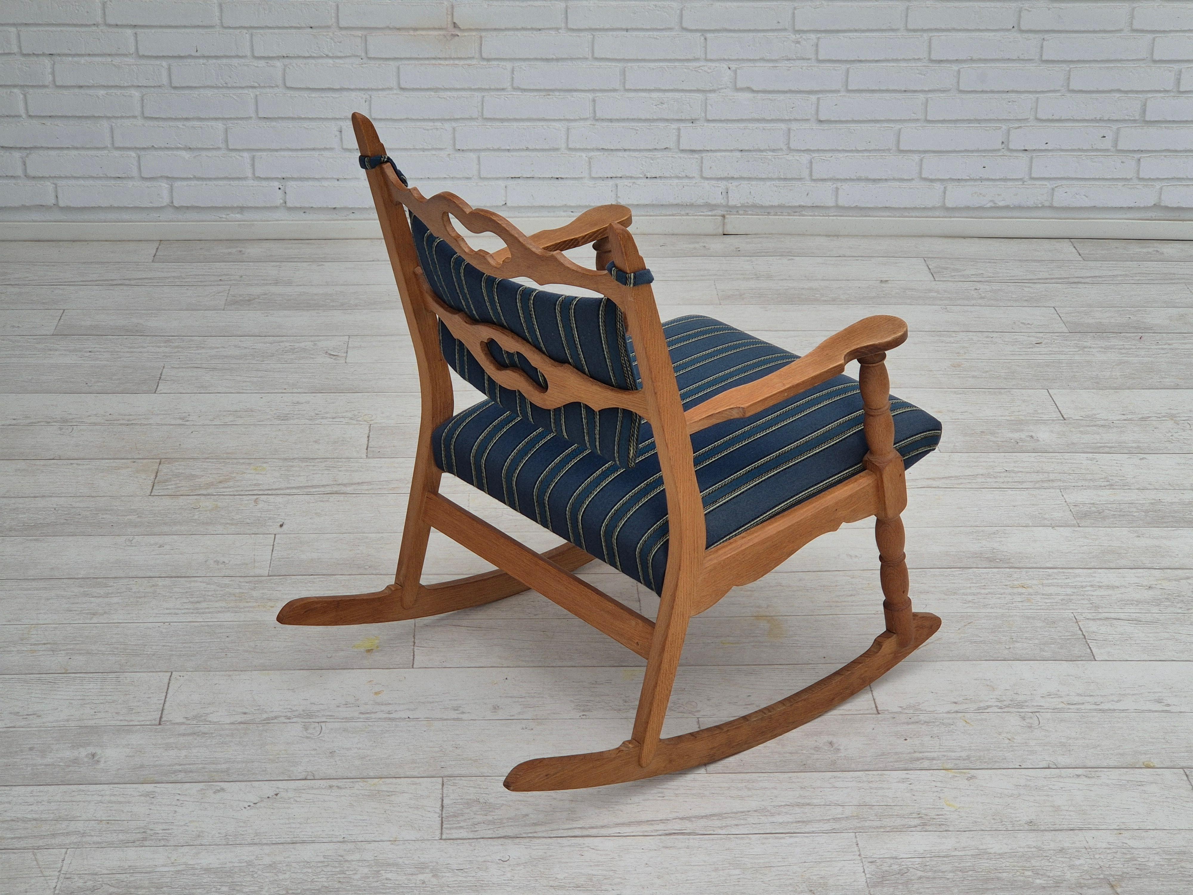 1970s, Danish design, oak wood rocking chair with footstool, furniture wool. For Sale 10