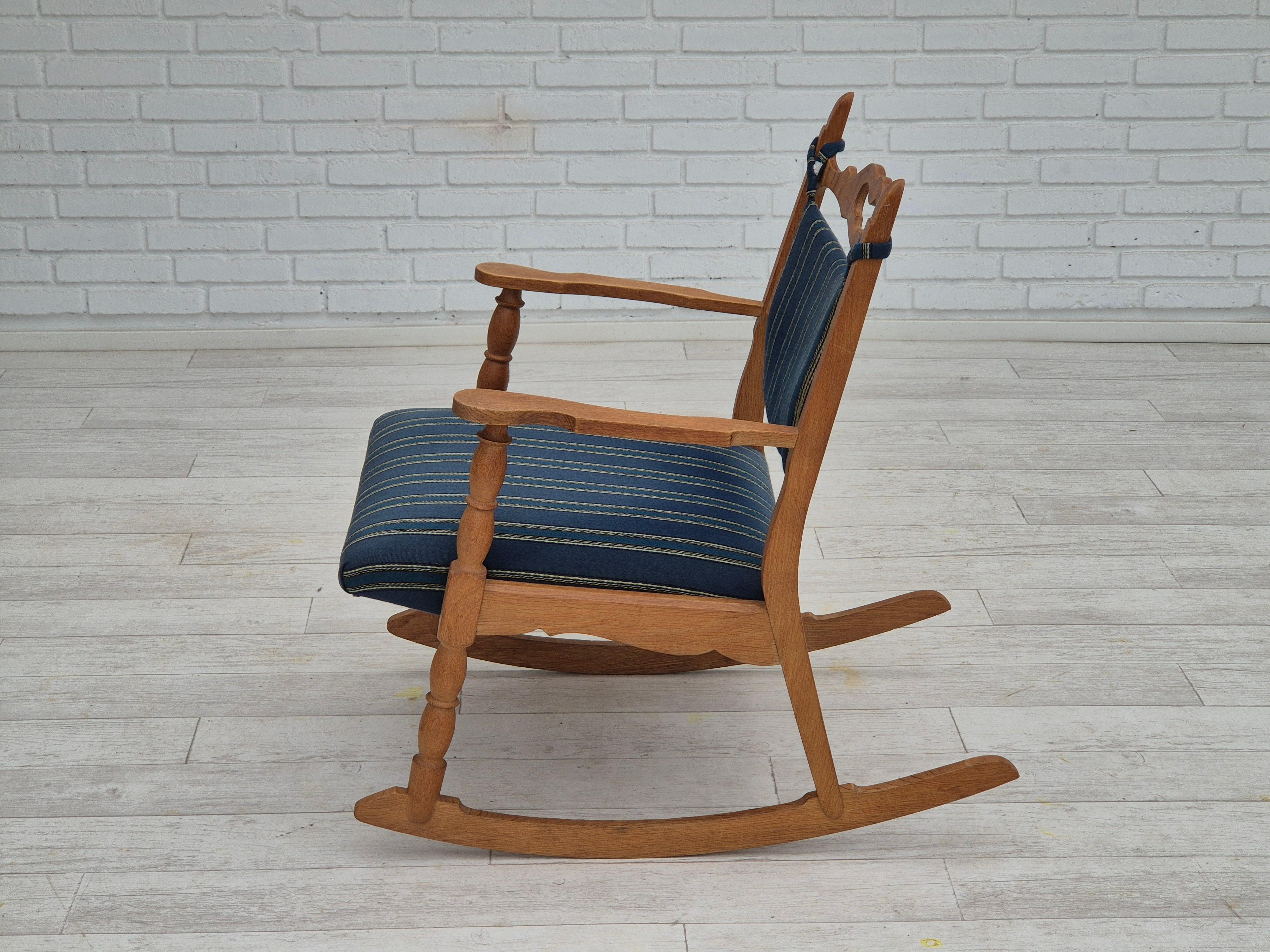 1970s, Danish design, oak wood rocking chair with footstool, furniture wool. For Sale 11
