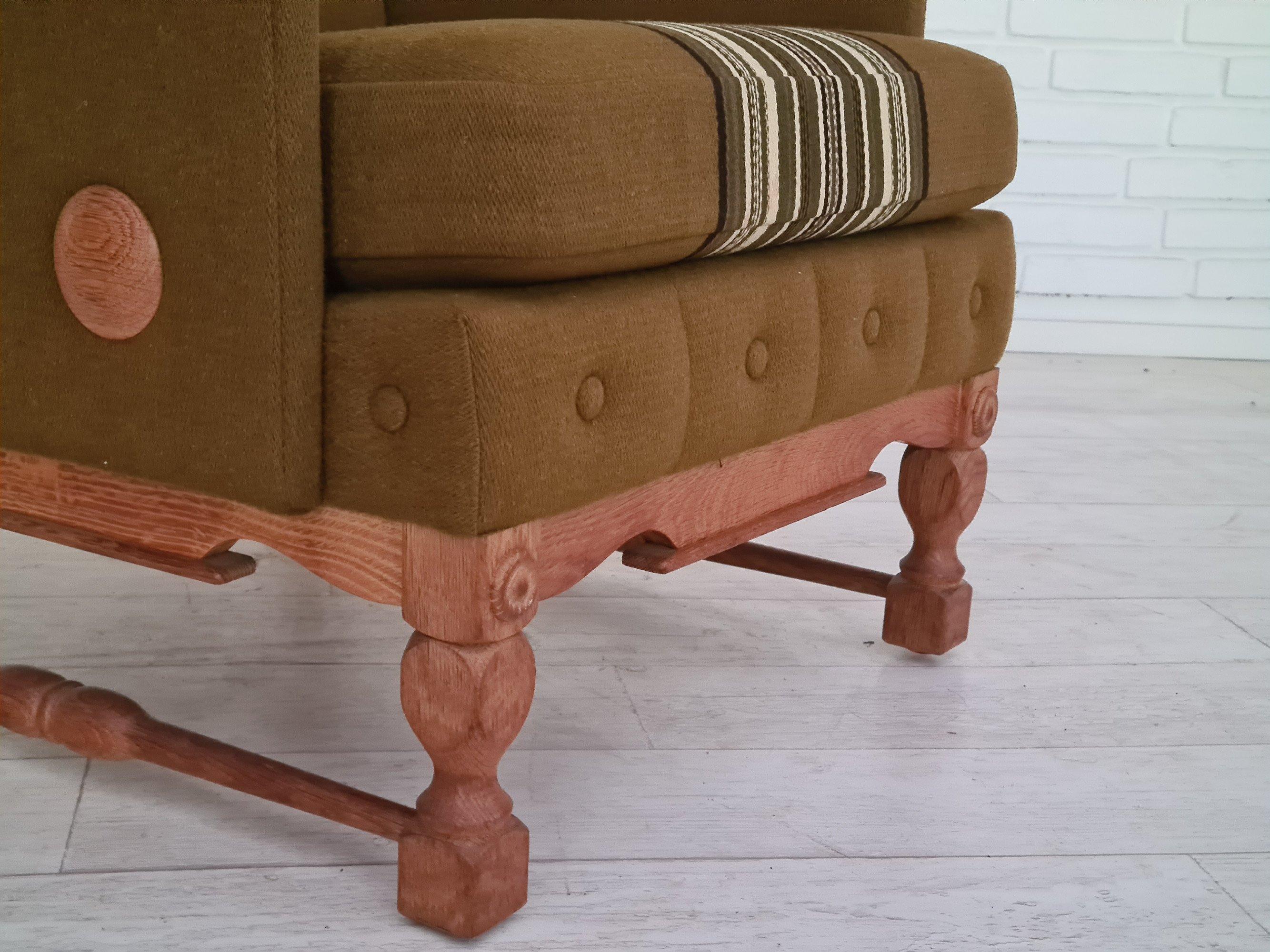1970s, Danish Design, Set of Armchairs, Oak Wood, Wool, Original Condition For Sale 7