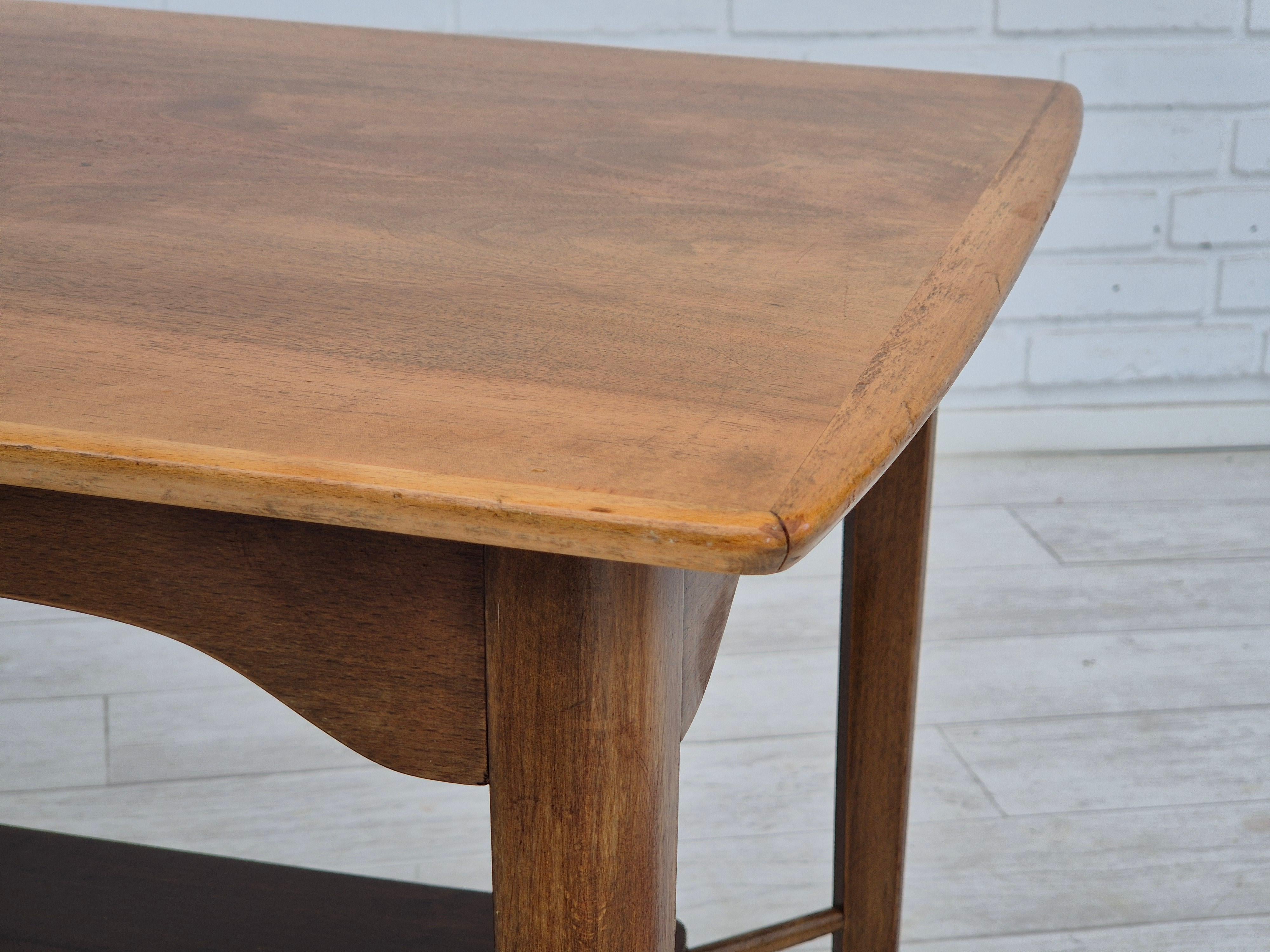 Danois 1970, design danois, table de canapé, bois de teck, bois de hêtre, original en vente