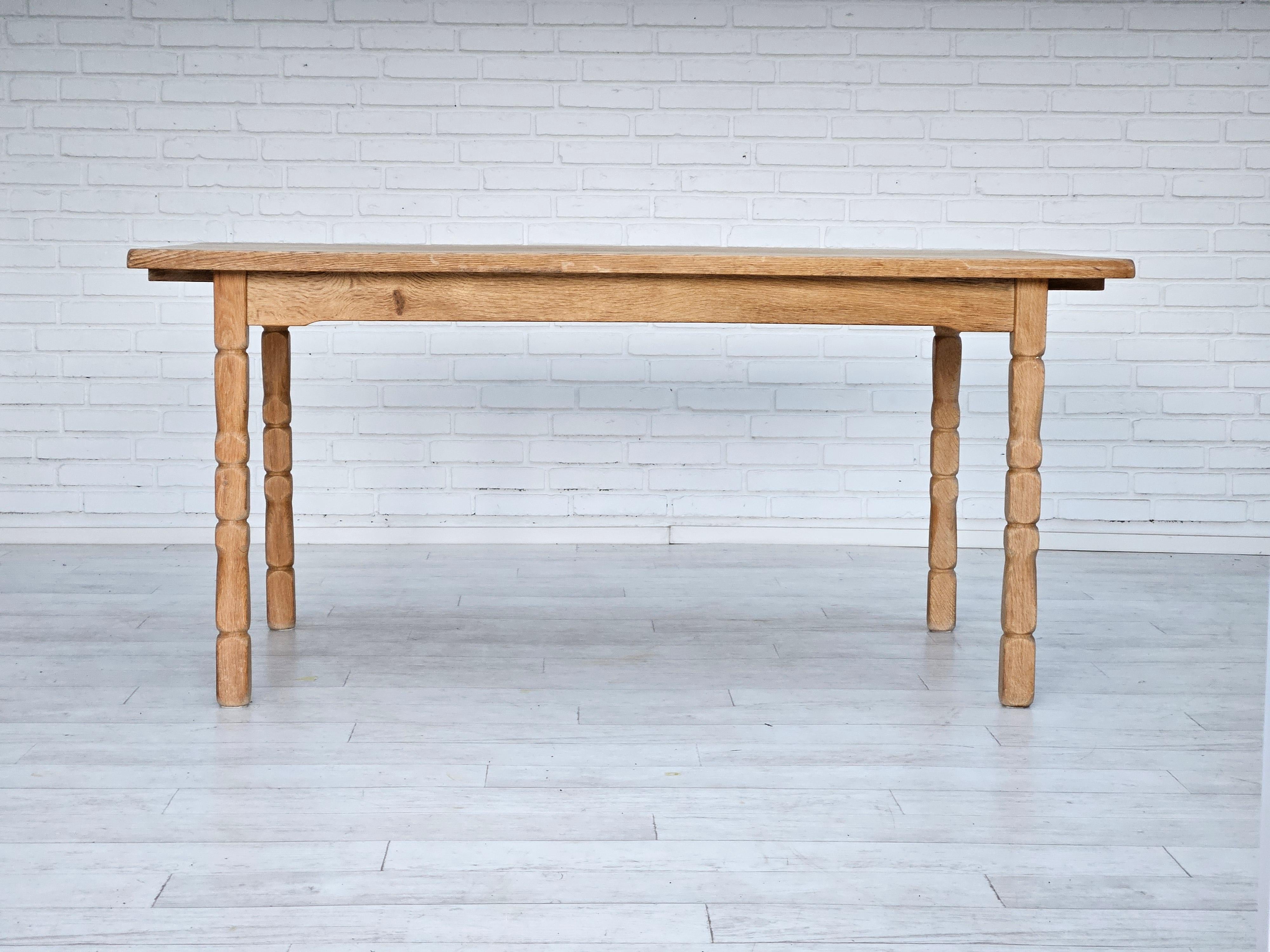 1970s, Danish dining table, oak wood, original condition. 4