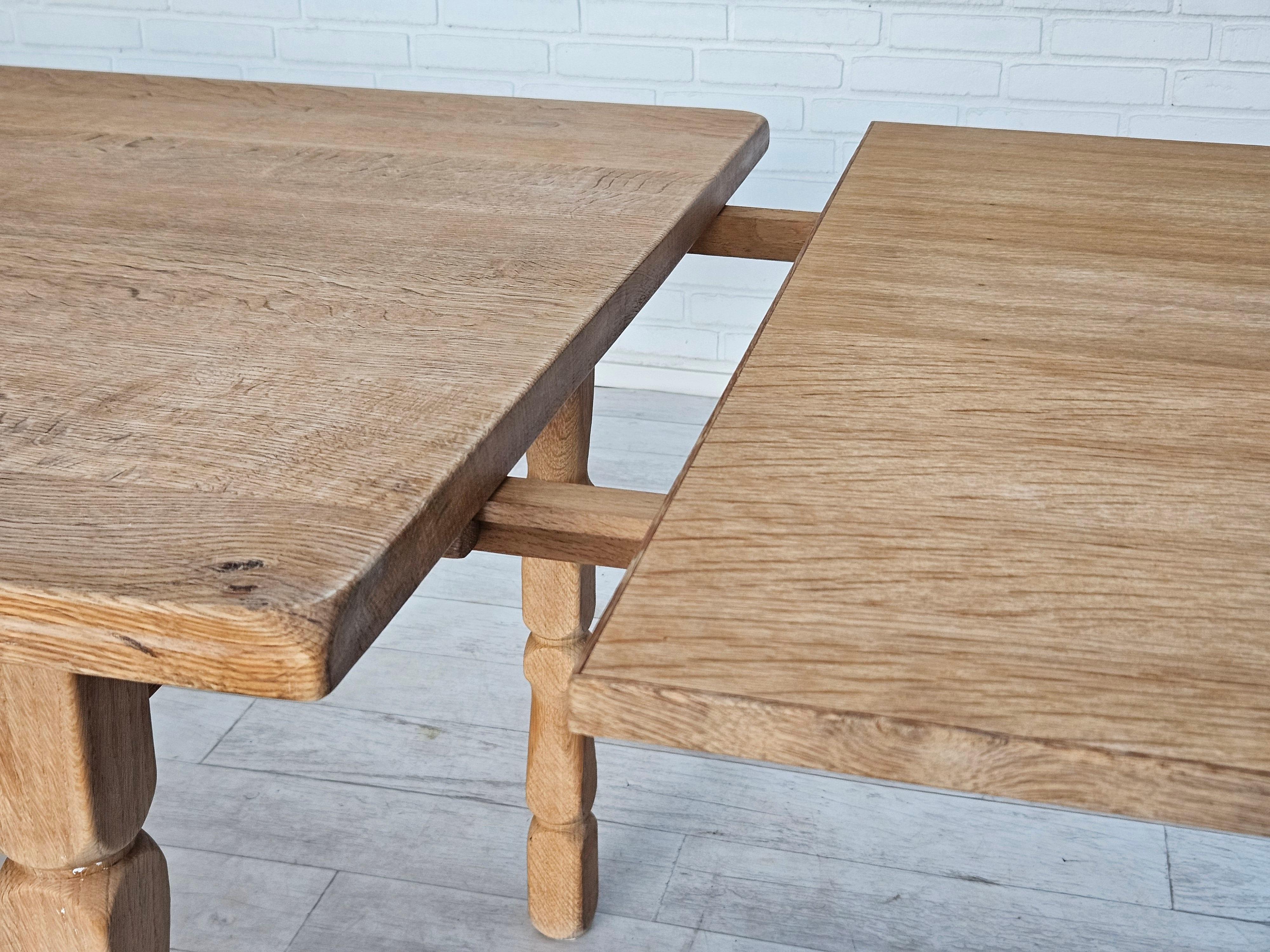 1970s, Danish dining table, oak wood, original condition. 7