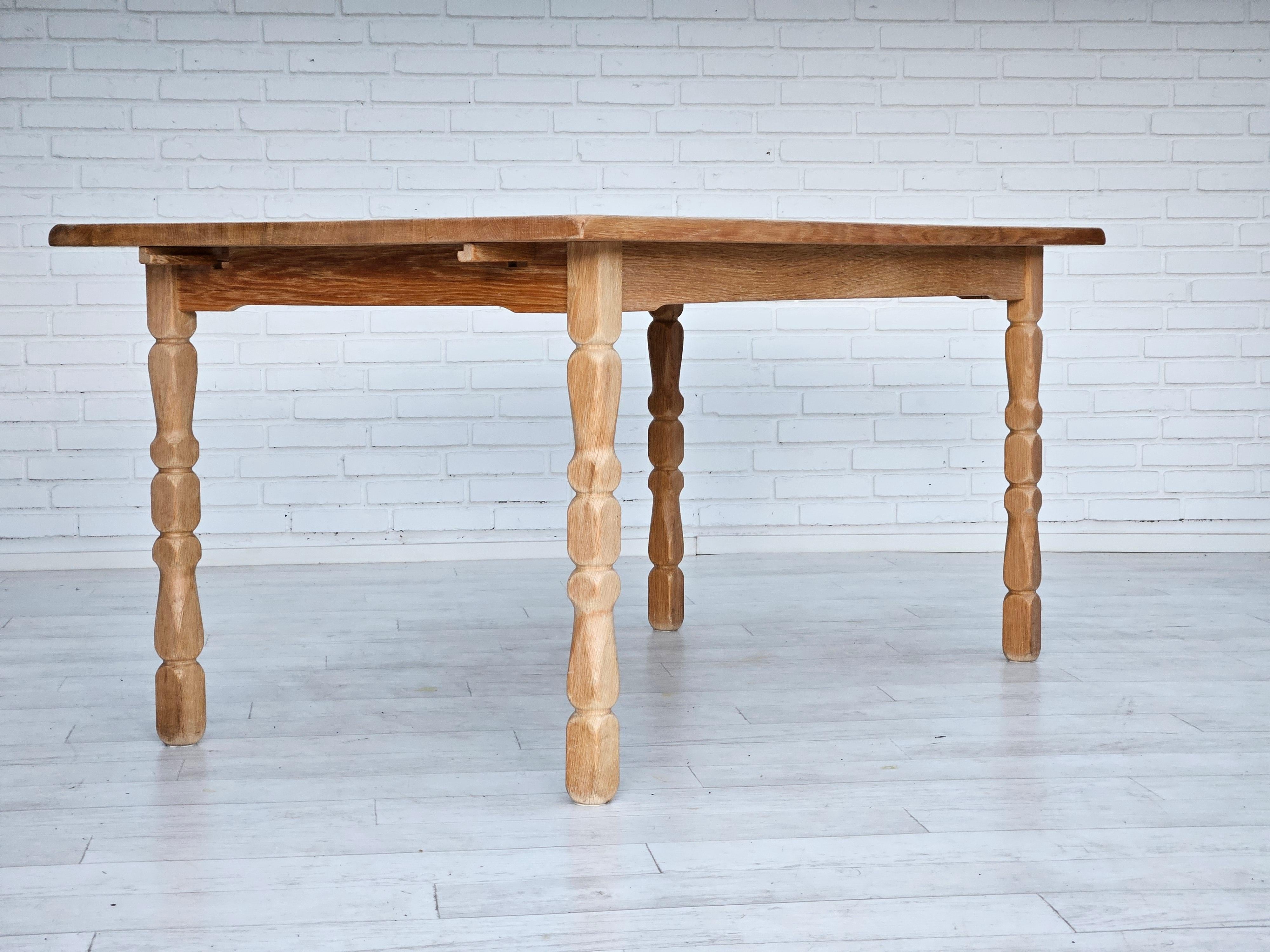 Scandinavian Modern 1970s, Danish dining table, oak wood, original condition.