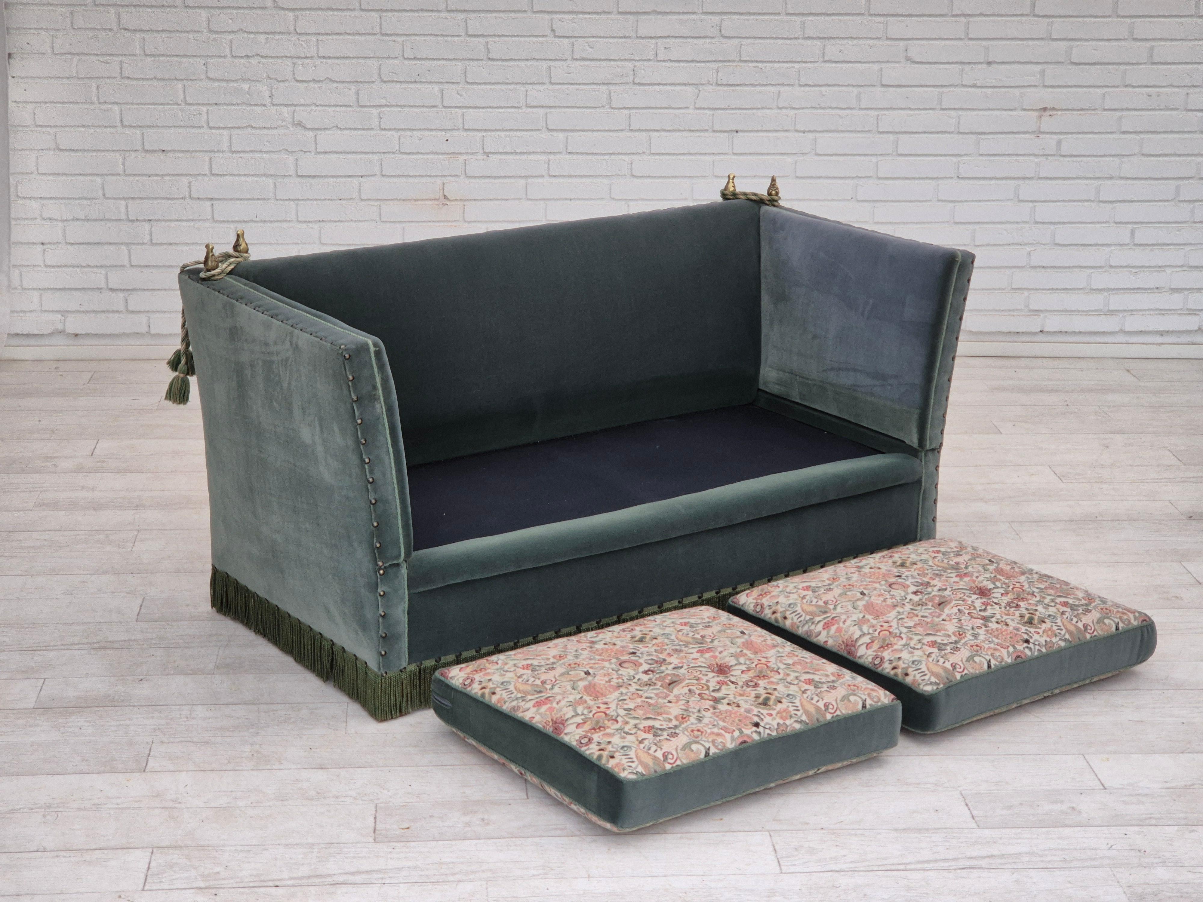 Velvet 1970s, Danish drop arm 