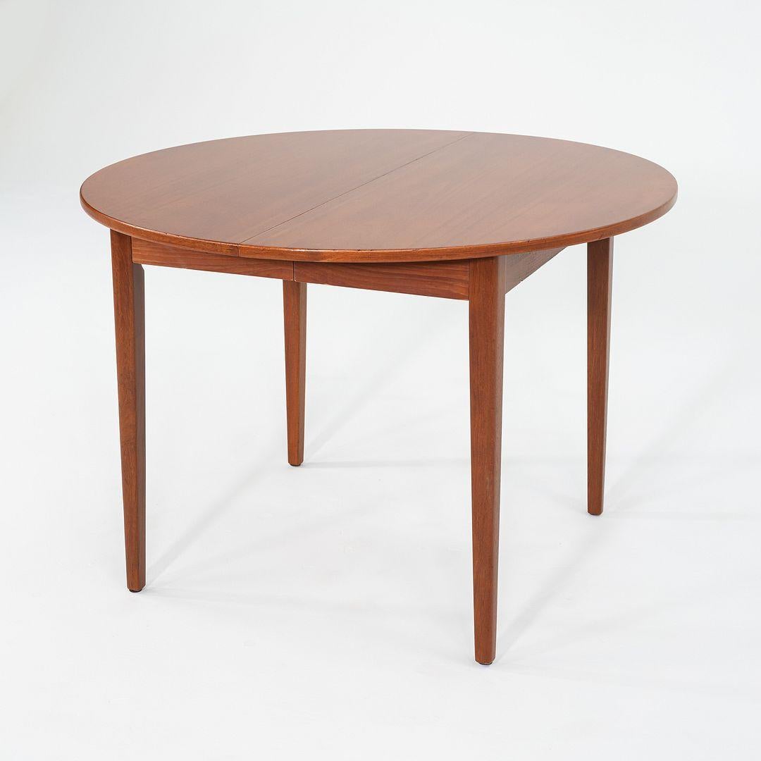 1970s Danish Extension Dining Table Attributed to Ib Kofod Larsen 42-84 inches In Good Condition For Sale In Philadelphia, PA