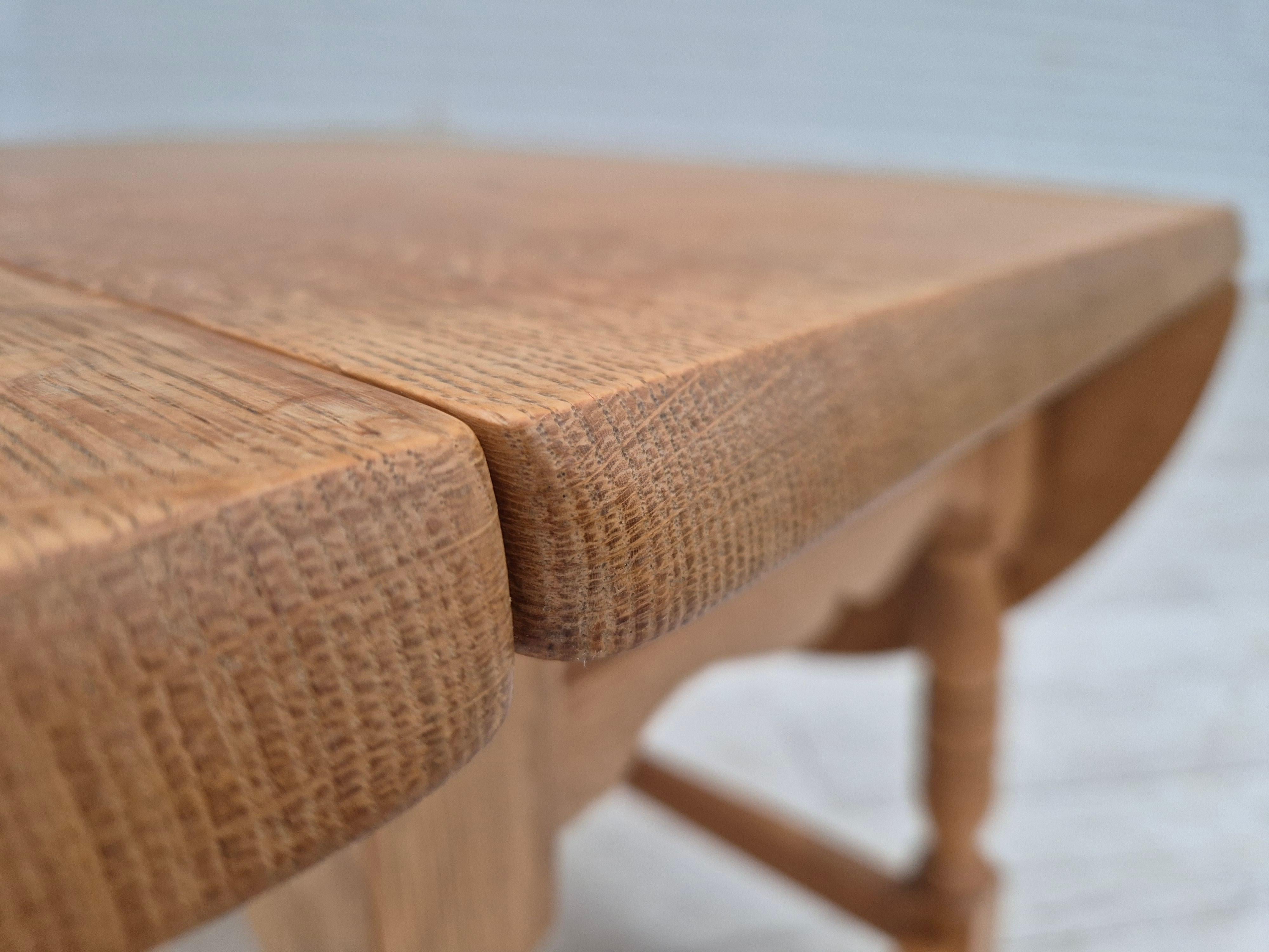 Tavolino pieghevole danese degli anni '70, in legno massiccio di Oak, condizioni originali. in vendita 4