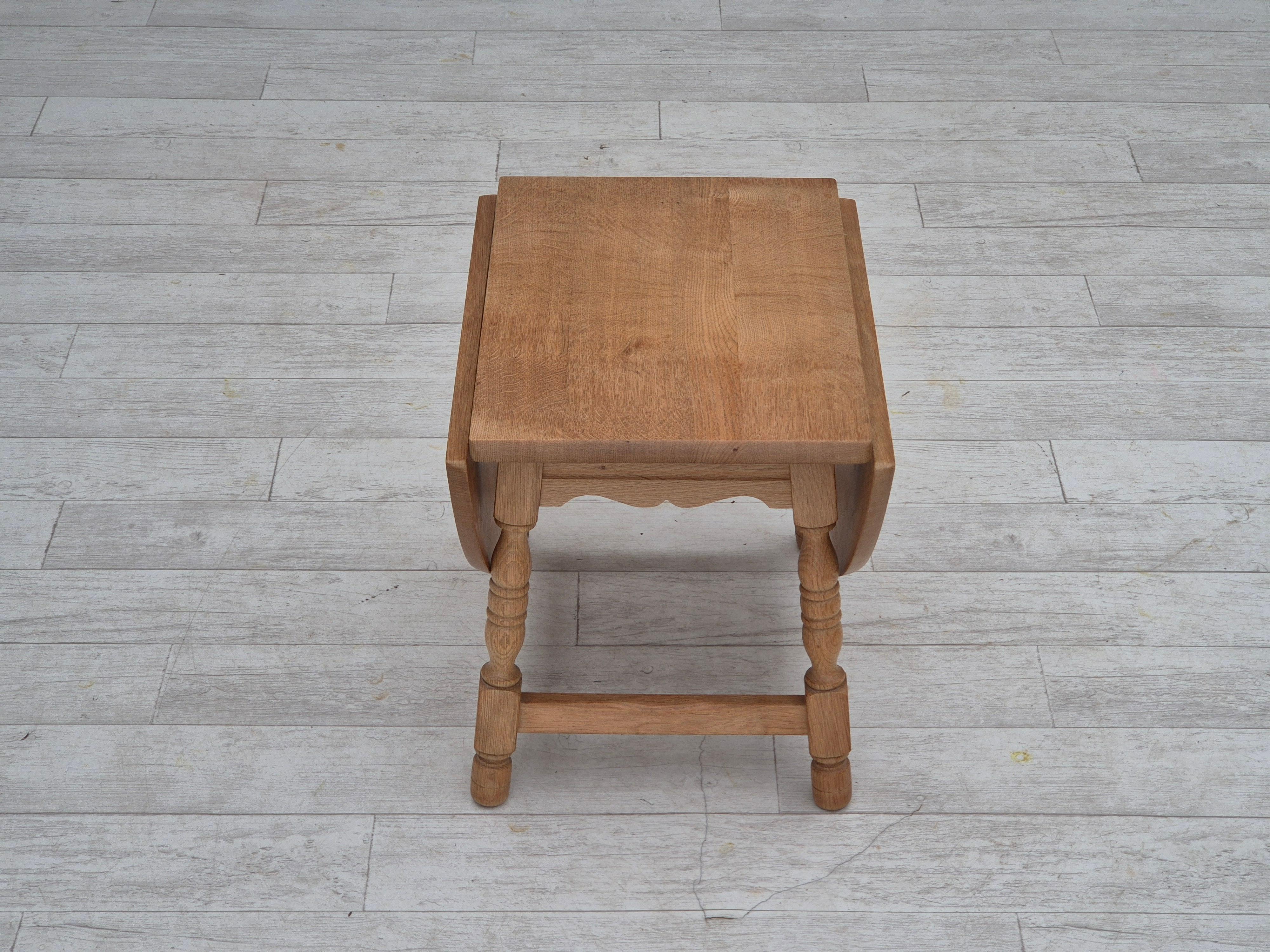 Tavolino pieghevole danese degli anni '70, in legno massiccio di Oak, condizioni originali. in vendita 5