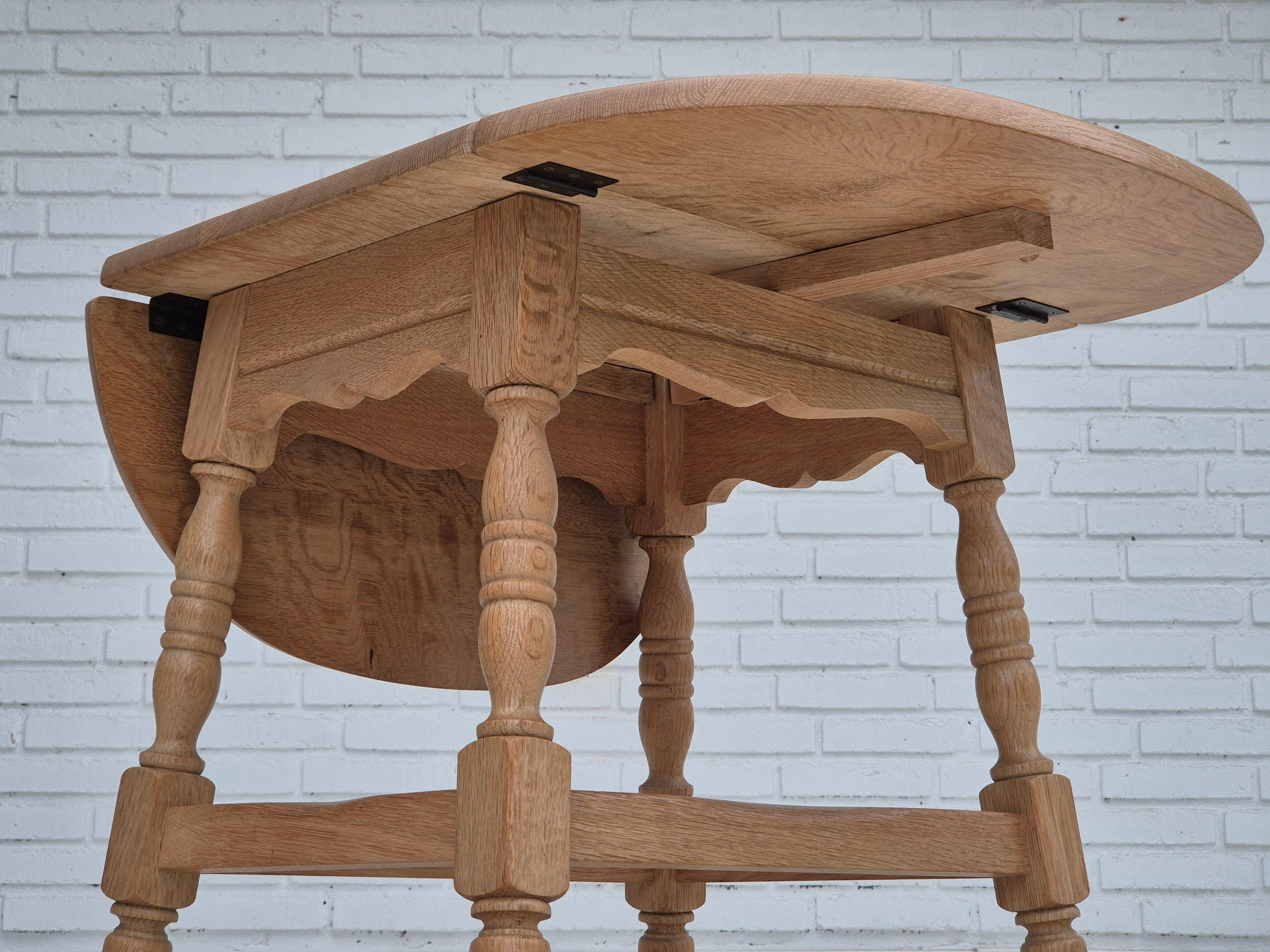 Tavolino pieghevole danese degli anni '70, in legno massiccio di Oak, condizioni originali. in vendita 8