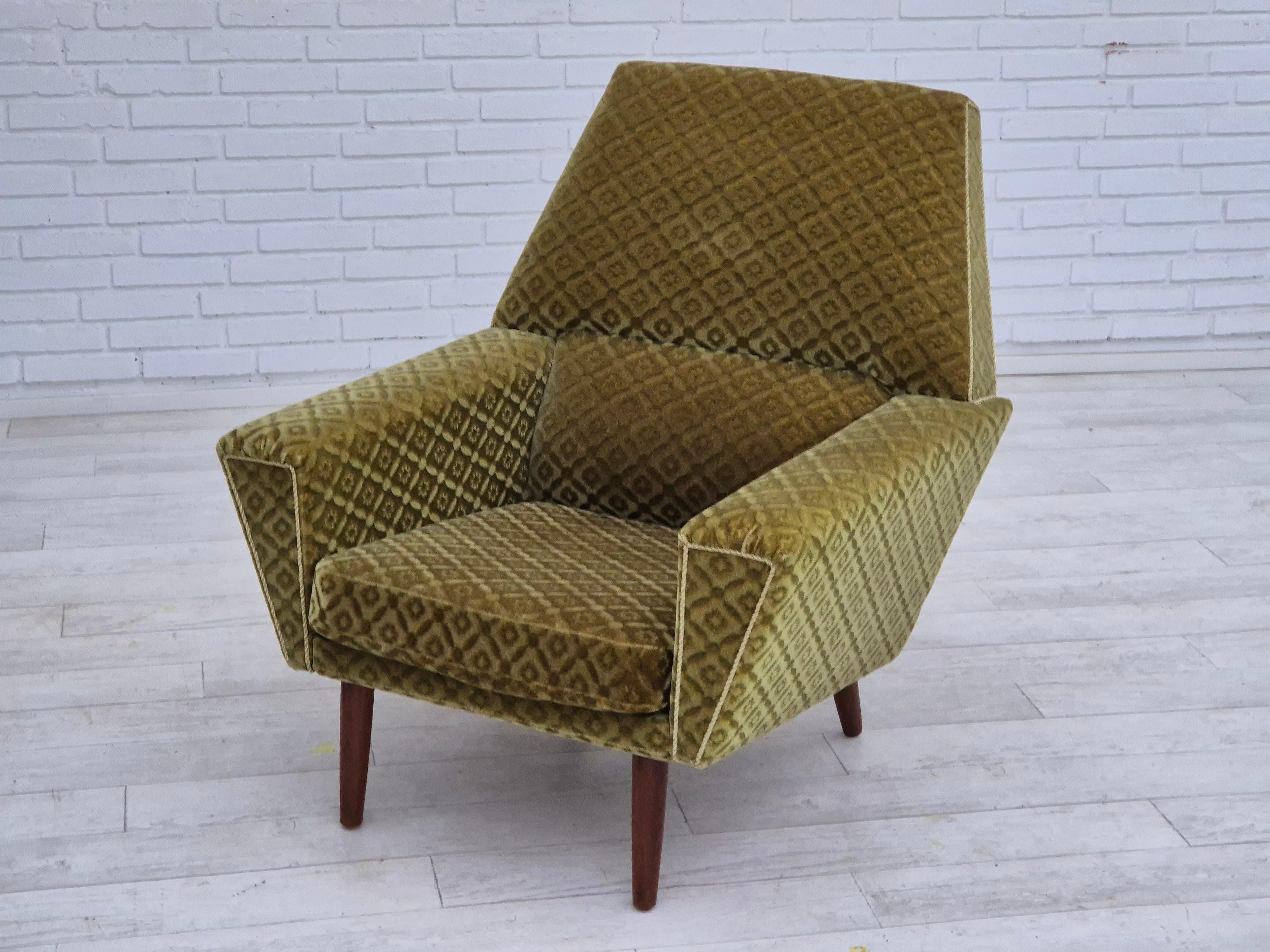 1970s, Danish highback armchair by Georg Thams, original upholstery, velour. For Sale 2