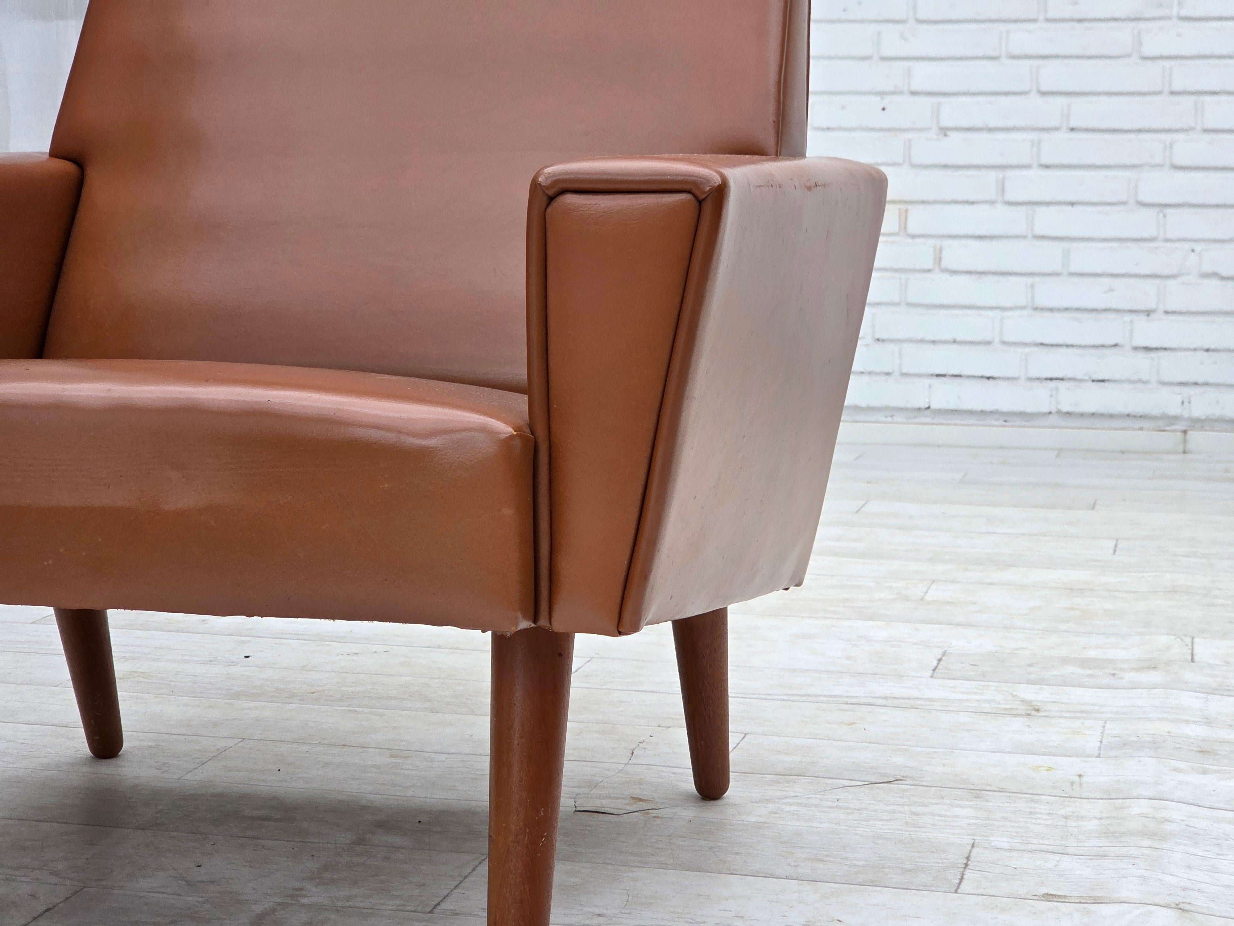 1970, fauteuil danois à dossier haut de Vejen Polstermøbelfabrik, état d'origine. en vente 7