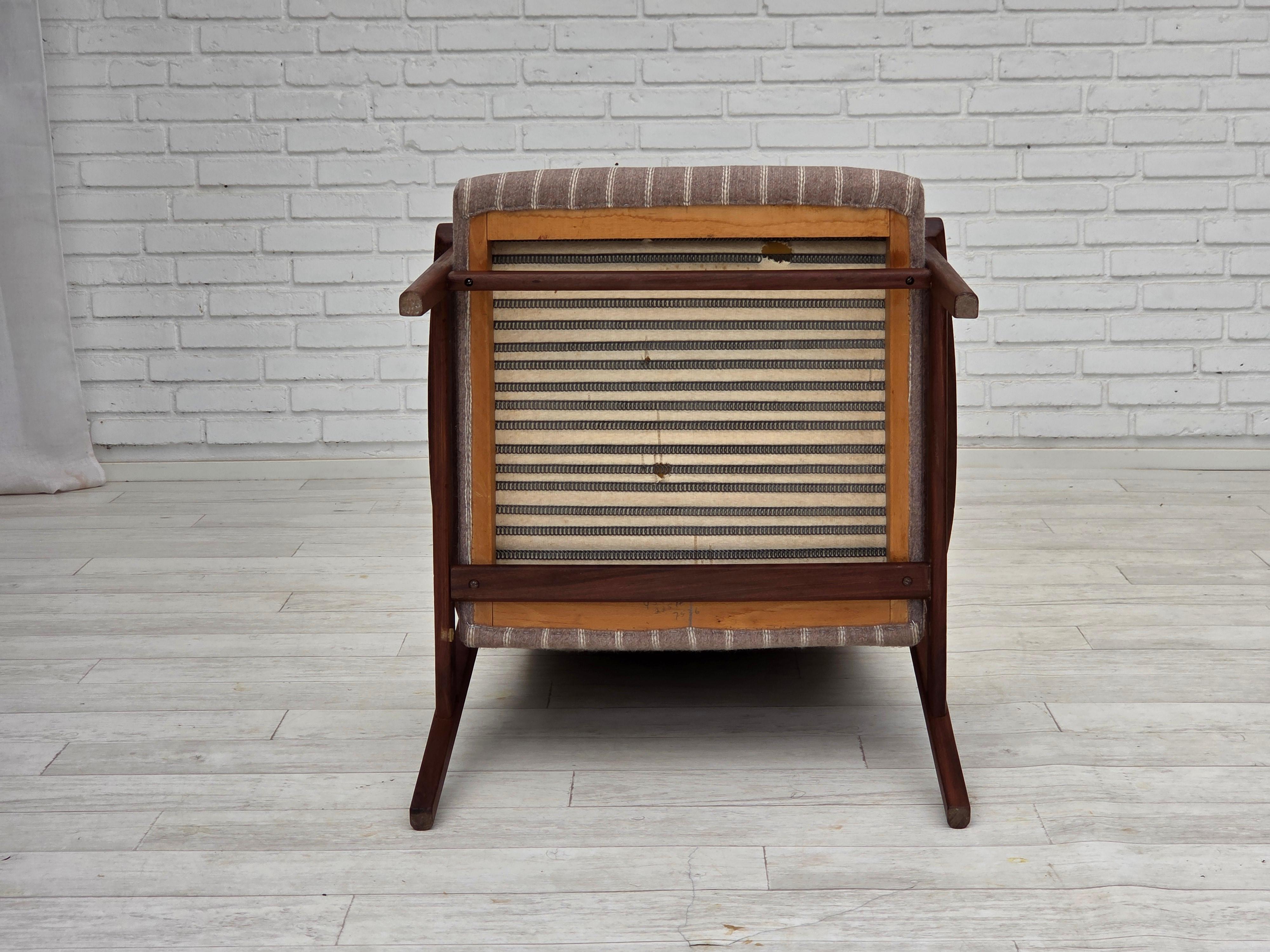 Años 70, sillón danés de respaldo alto, mueble de lana, madera de teca, original. en venta 7
