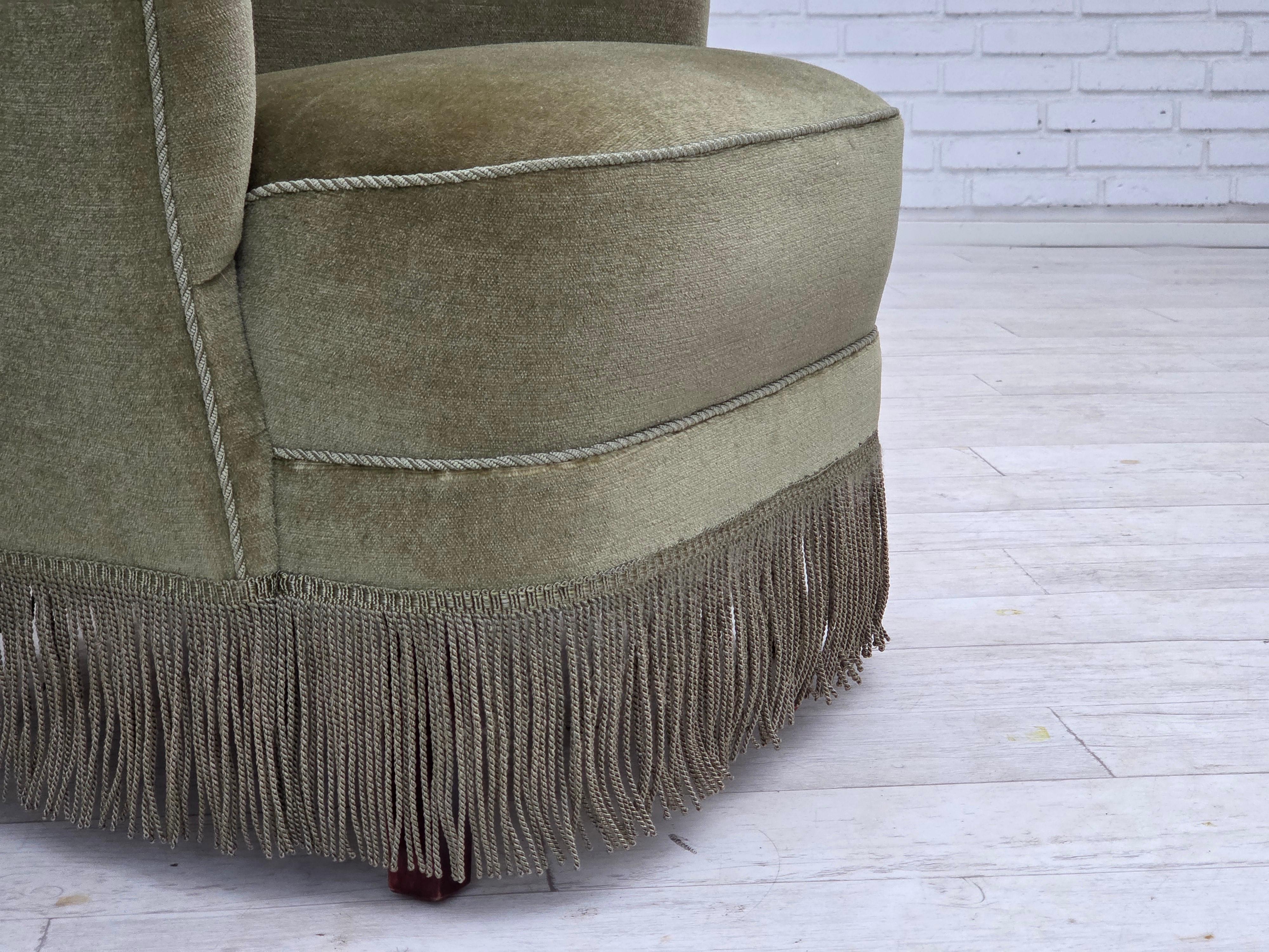 Scandinave moderne 1970, fauteuil danois à dossier haut, velours vert pour meubles. en vente