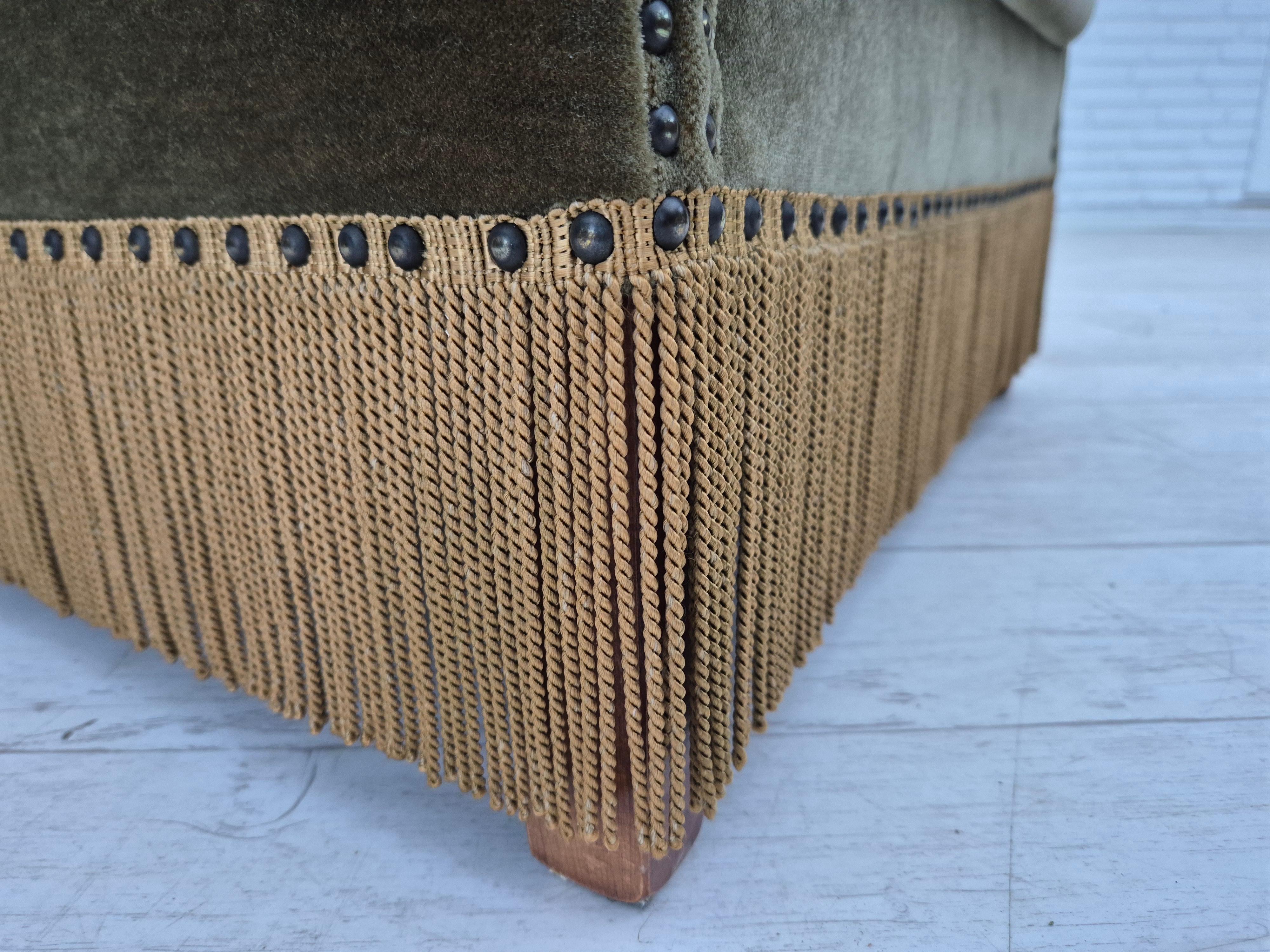 1970, fauteuil danois à dossier haut, état d'origine, velours de meuble en vente 6
