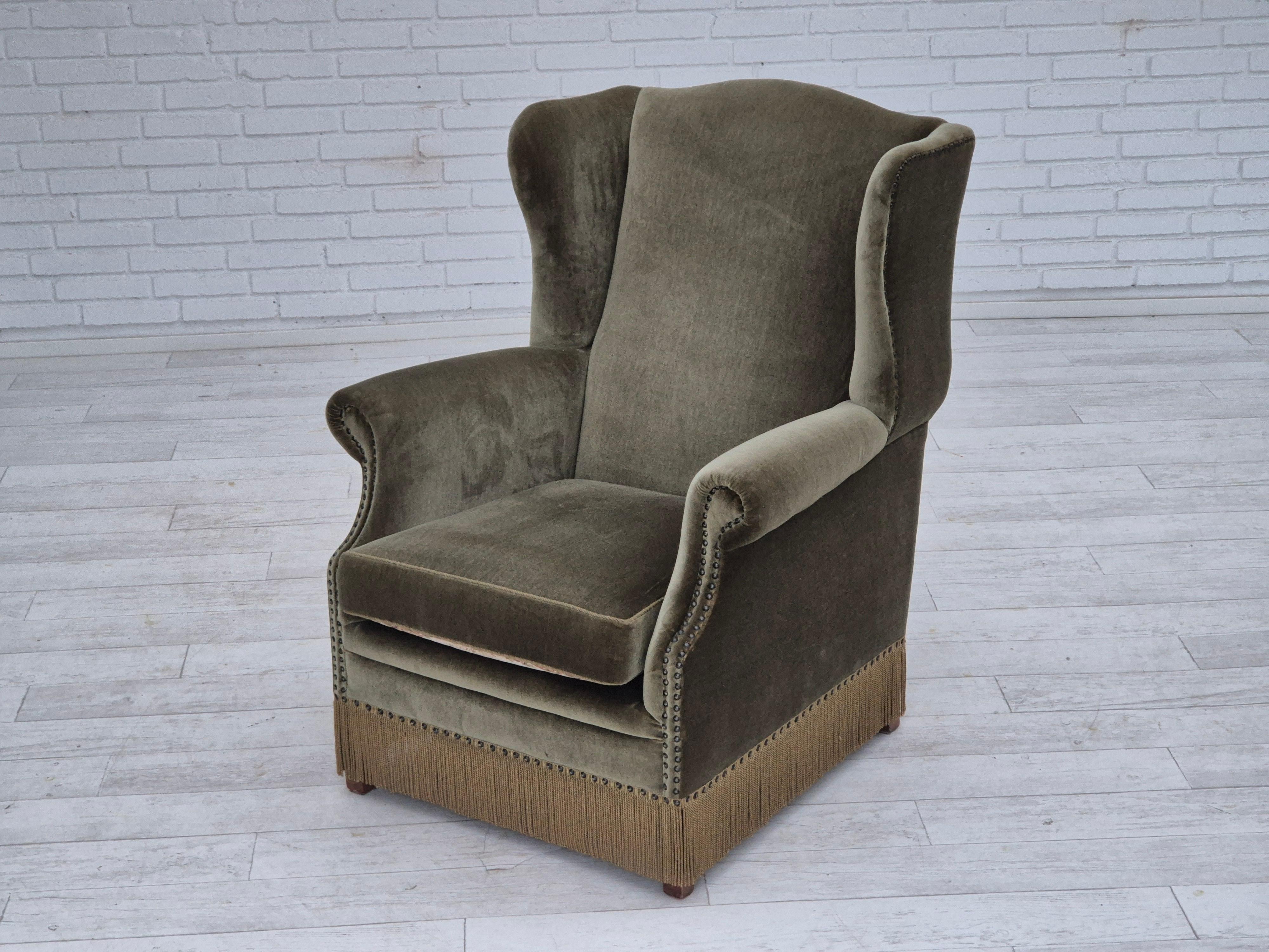 1970, fauteuil danois à dossier haut, état d'origine, velours de meuble en vente 10