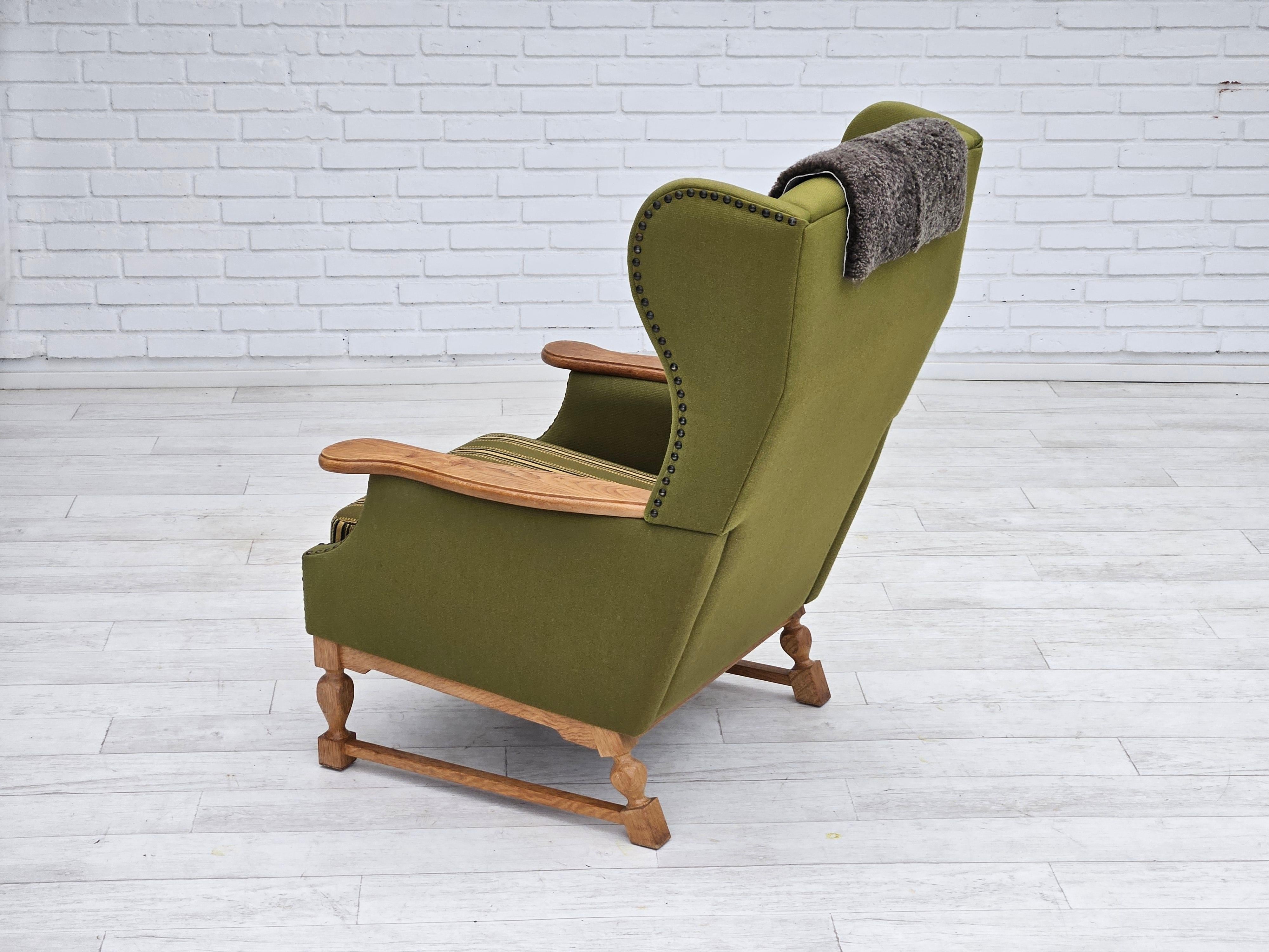 Cuir de mouton 1970, fauteuil danois à dossier haut, laine, chêne, original en très bon état. en vente