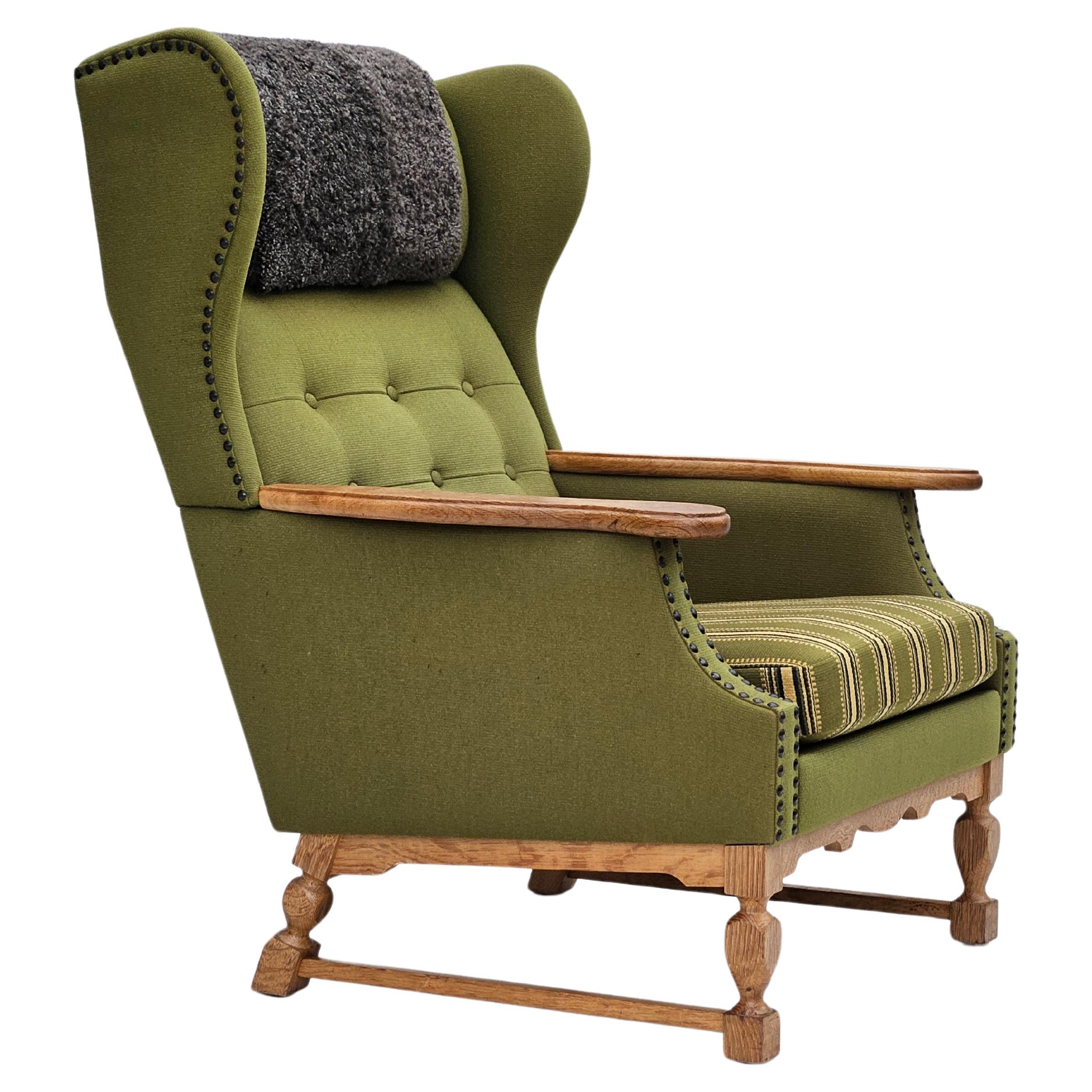 Poltrona danese con schienale alto degli anni '70, lana, rovere, originale in ottime condizioni.