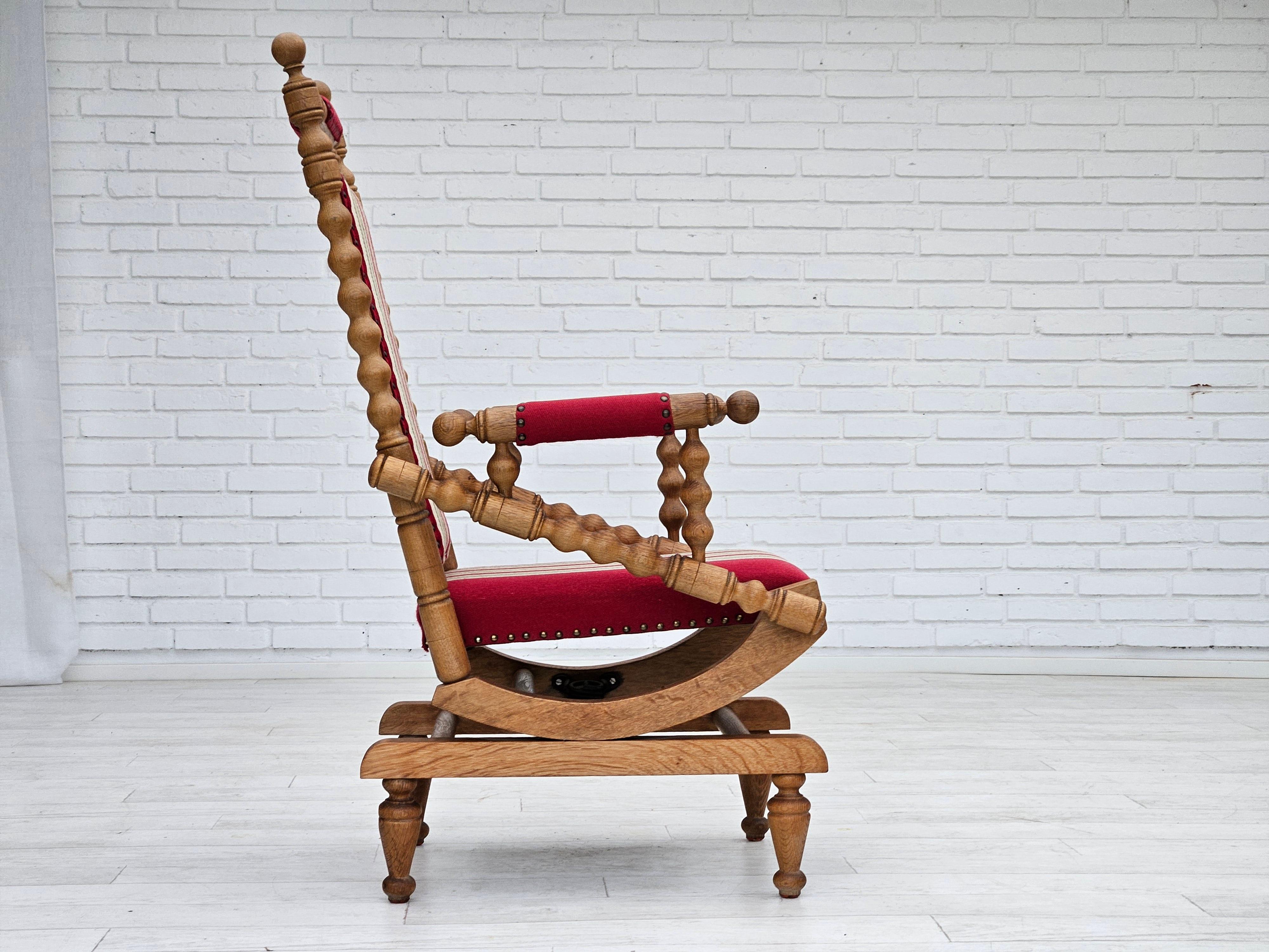 Danois 1970s, Danish highback rocking chair, oak wood, furniture wool, original. en vente