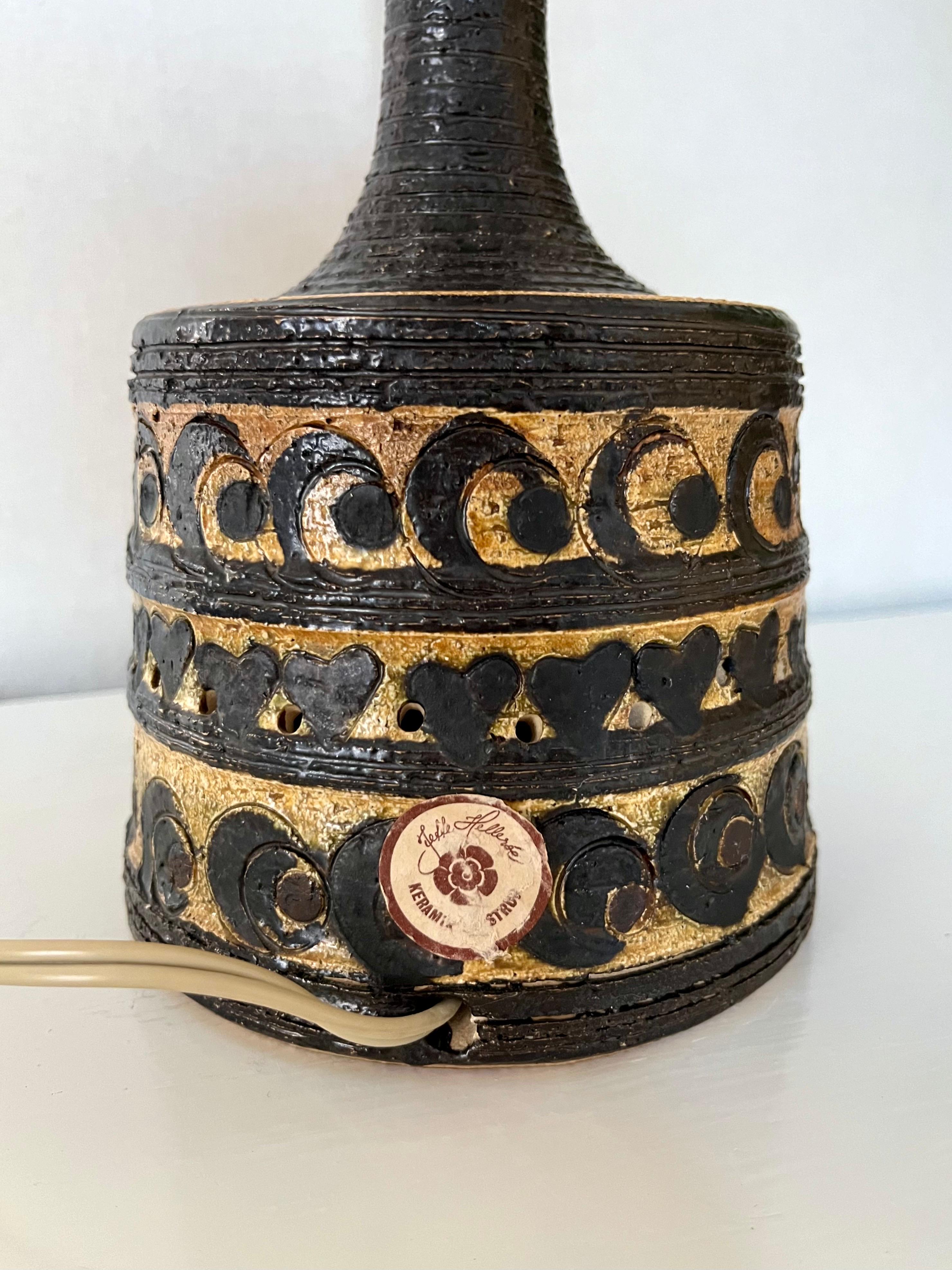 Lampe de table danoise des années 1970 en céramique de Jette Hellerøe, émaillée dans les tons de Brown Bon état - En vente à Frederiksberg C, DK