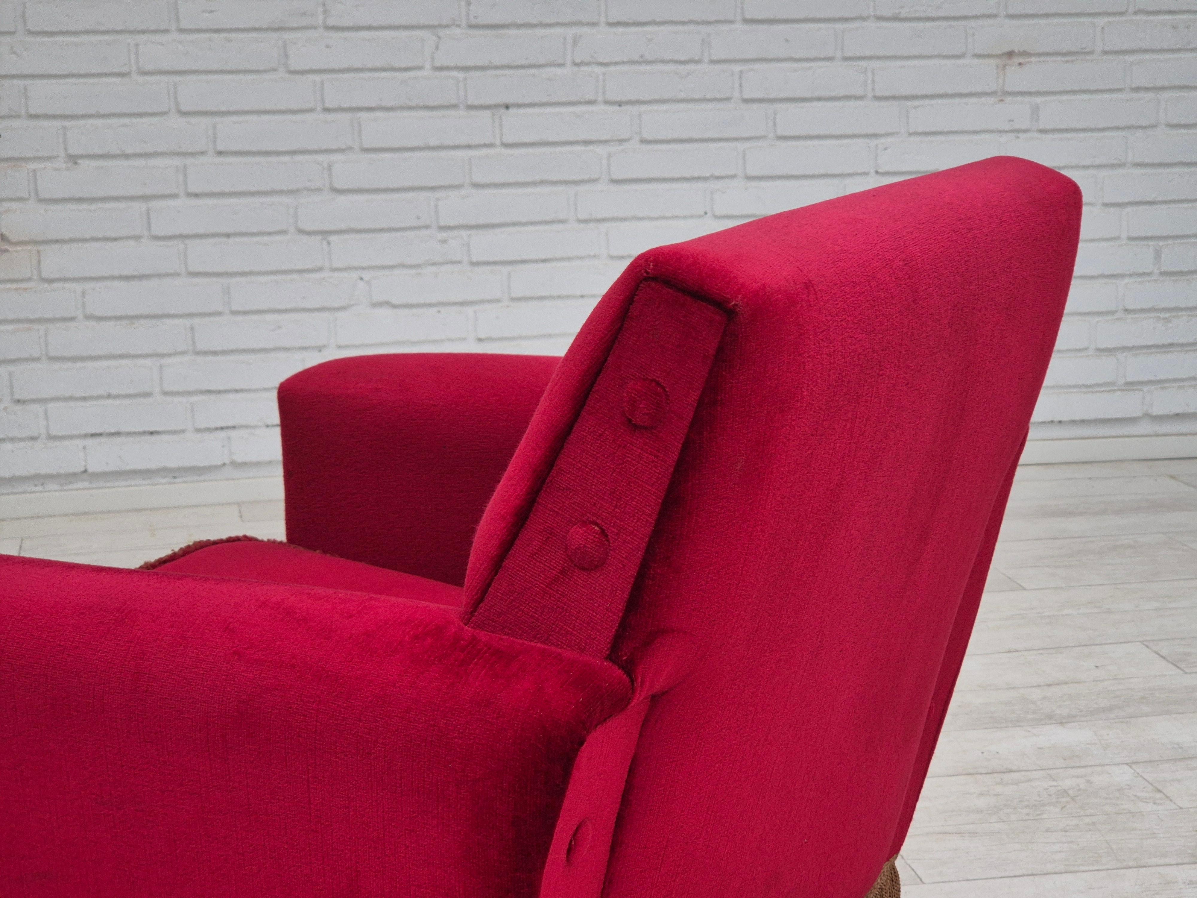 1970s, Danish lounge chair, original condition, cherry-red velour fabric. For Sale 6