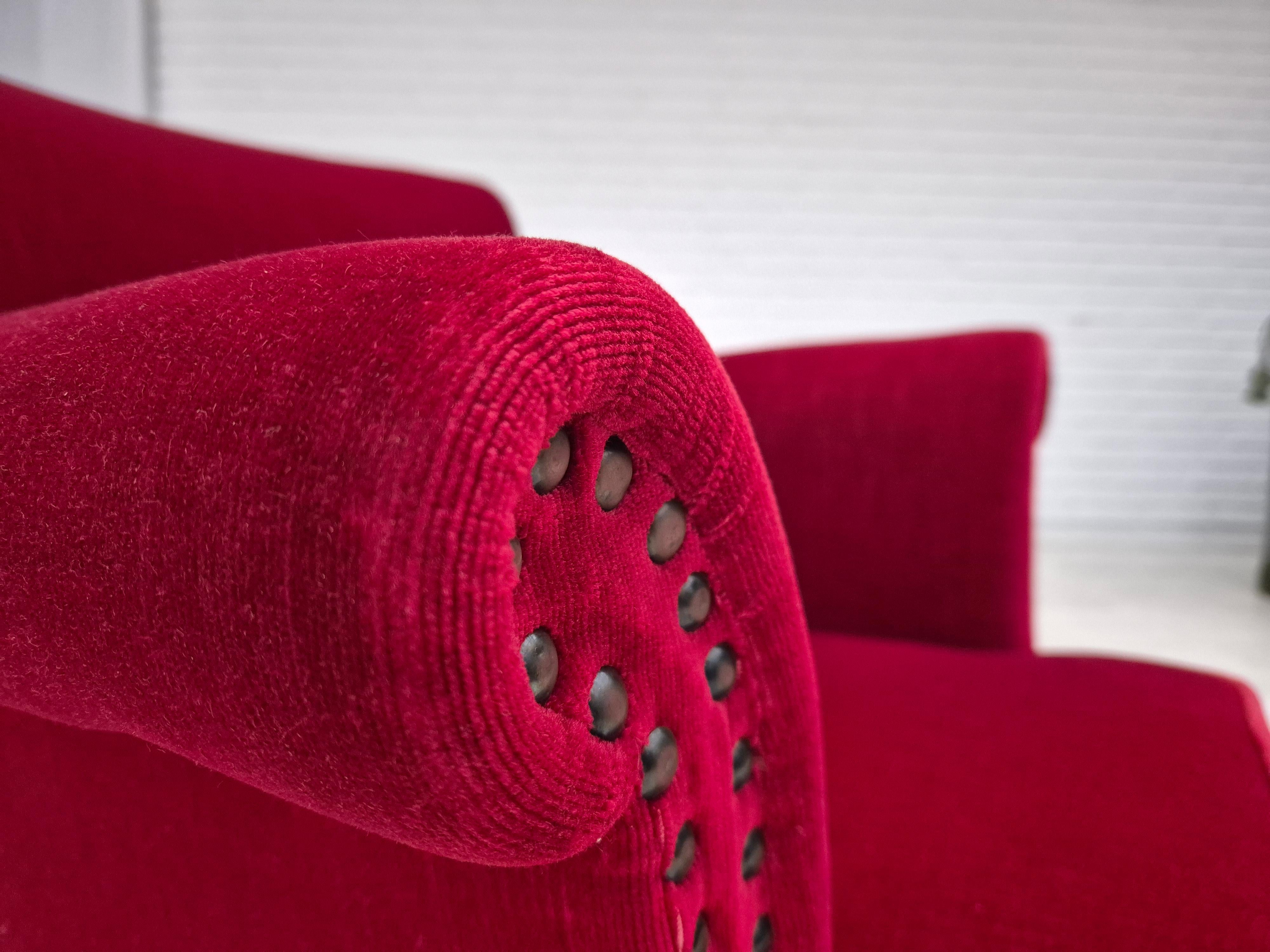 1970s, Danish lounge chair, original condition, cherry-red velour fabric. For Sale 9