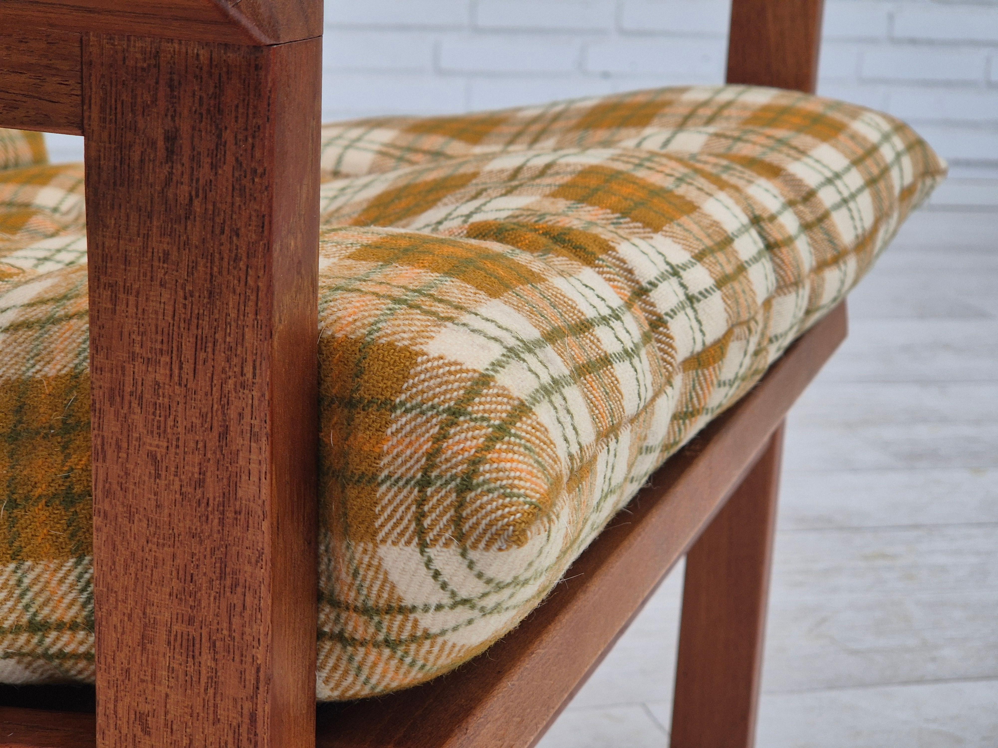 Scandinavian Modern 1970s, Danish lounge chair, original condition, furniture wool fabric, teak wood For Sale