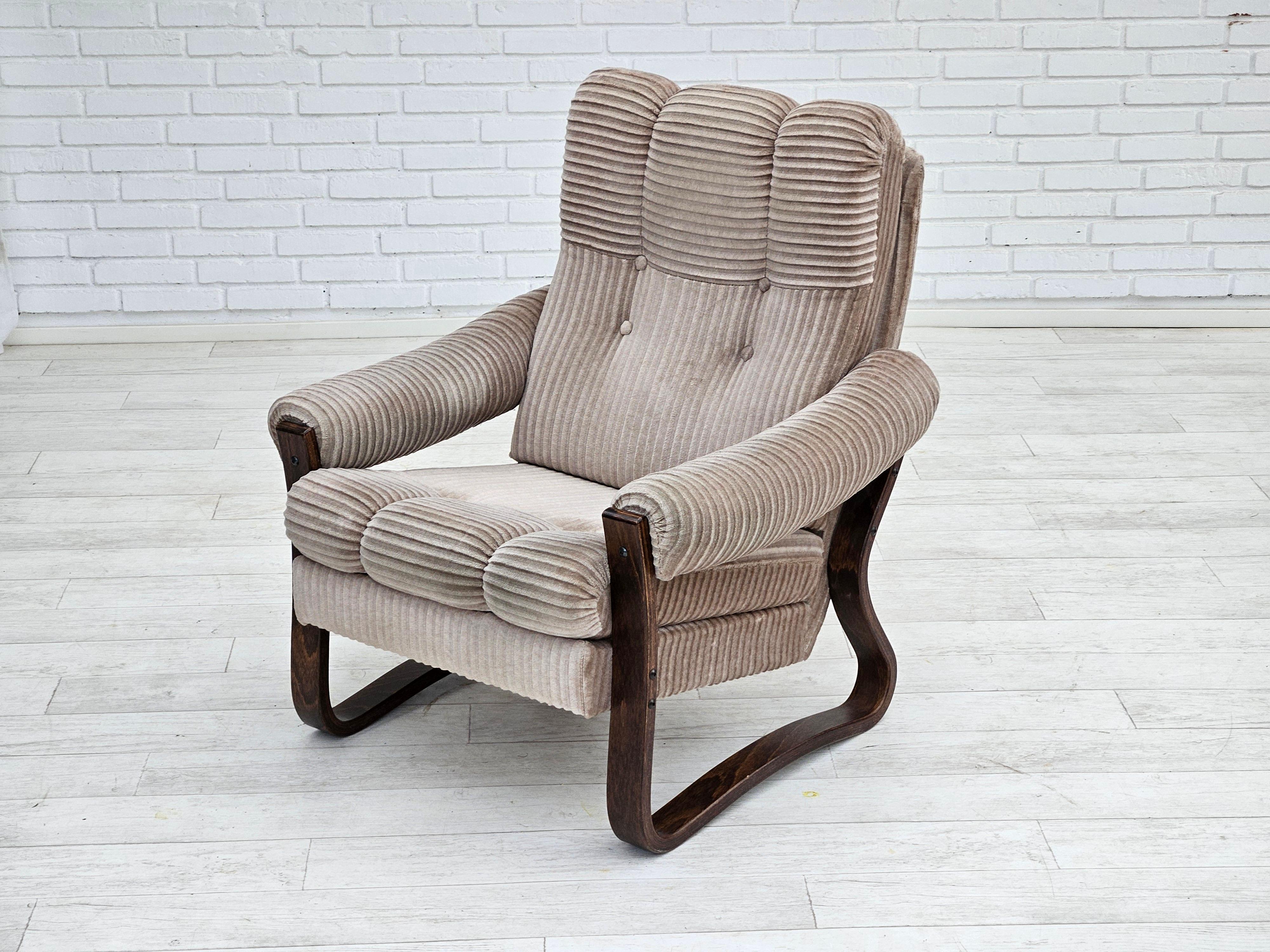 1970s, Danish lounge chair, original very good condition, corduroy. For Sale 7