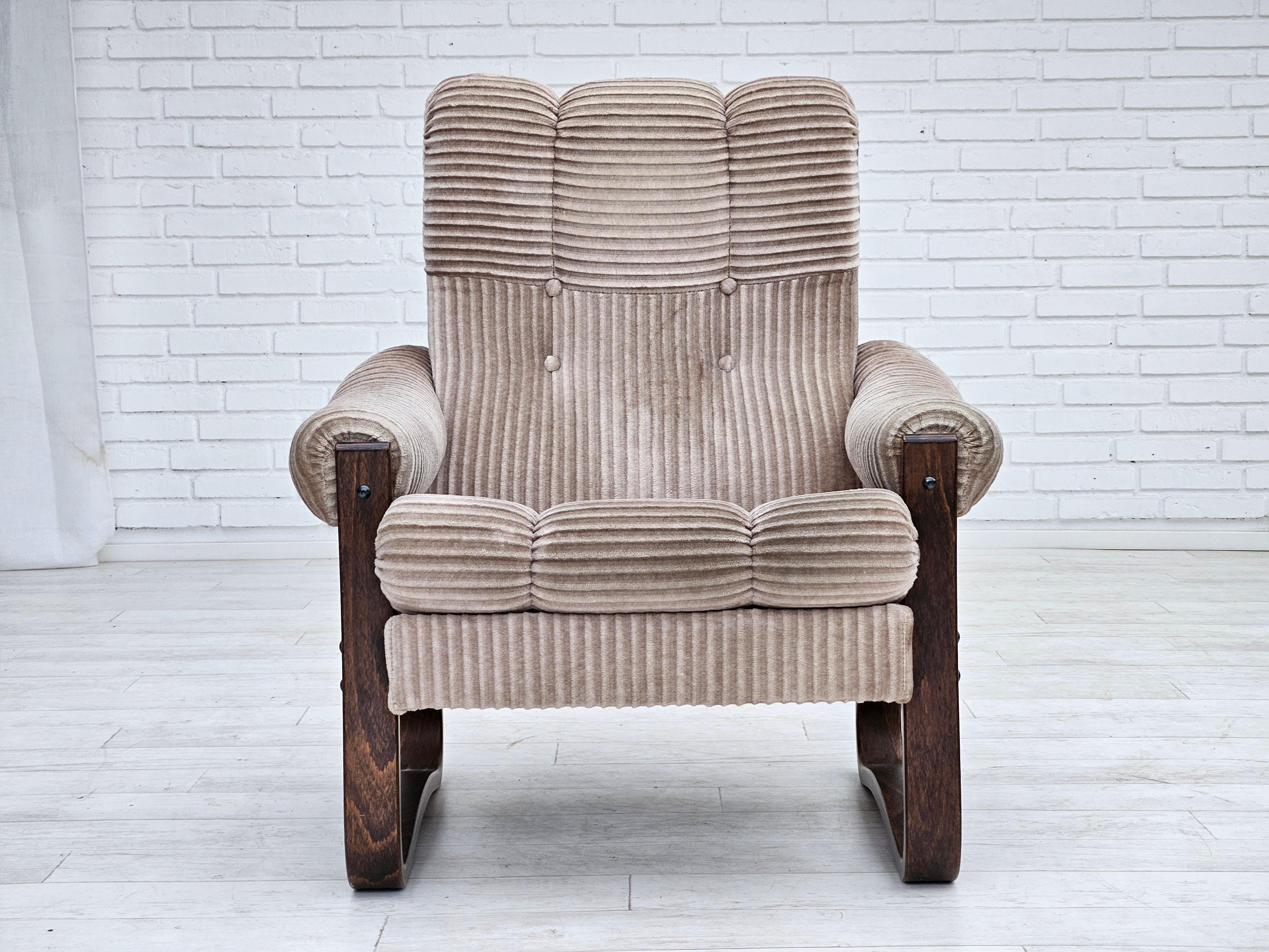 Scandinavian Modern 1970s, Danish lounge chair, original very good condition, corduroy. For Sale