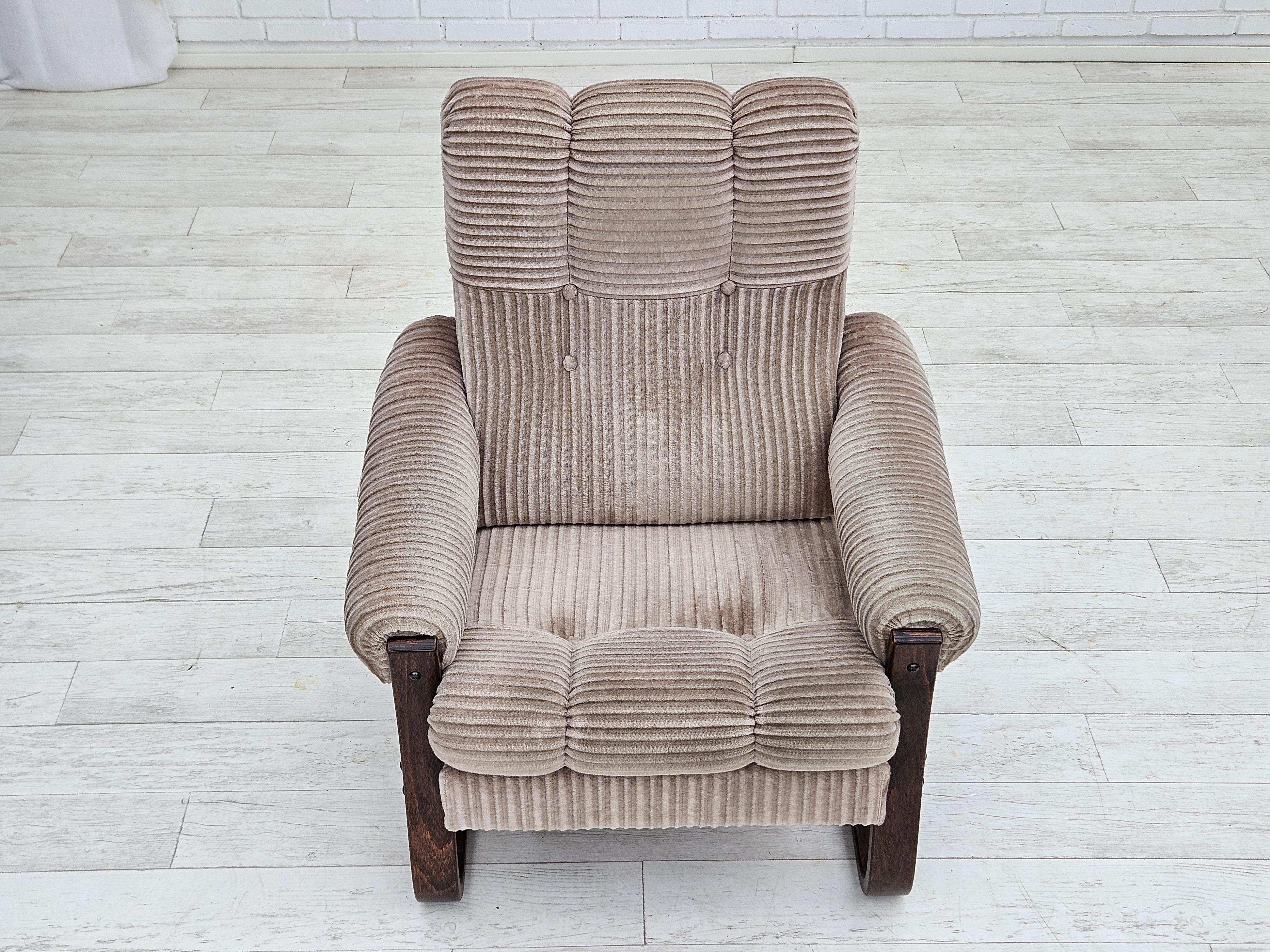 1970s, Danish lounge chair, original very good condition, corduroy. In Good Condition For Sale In Tarm, 82