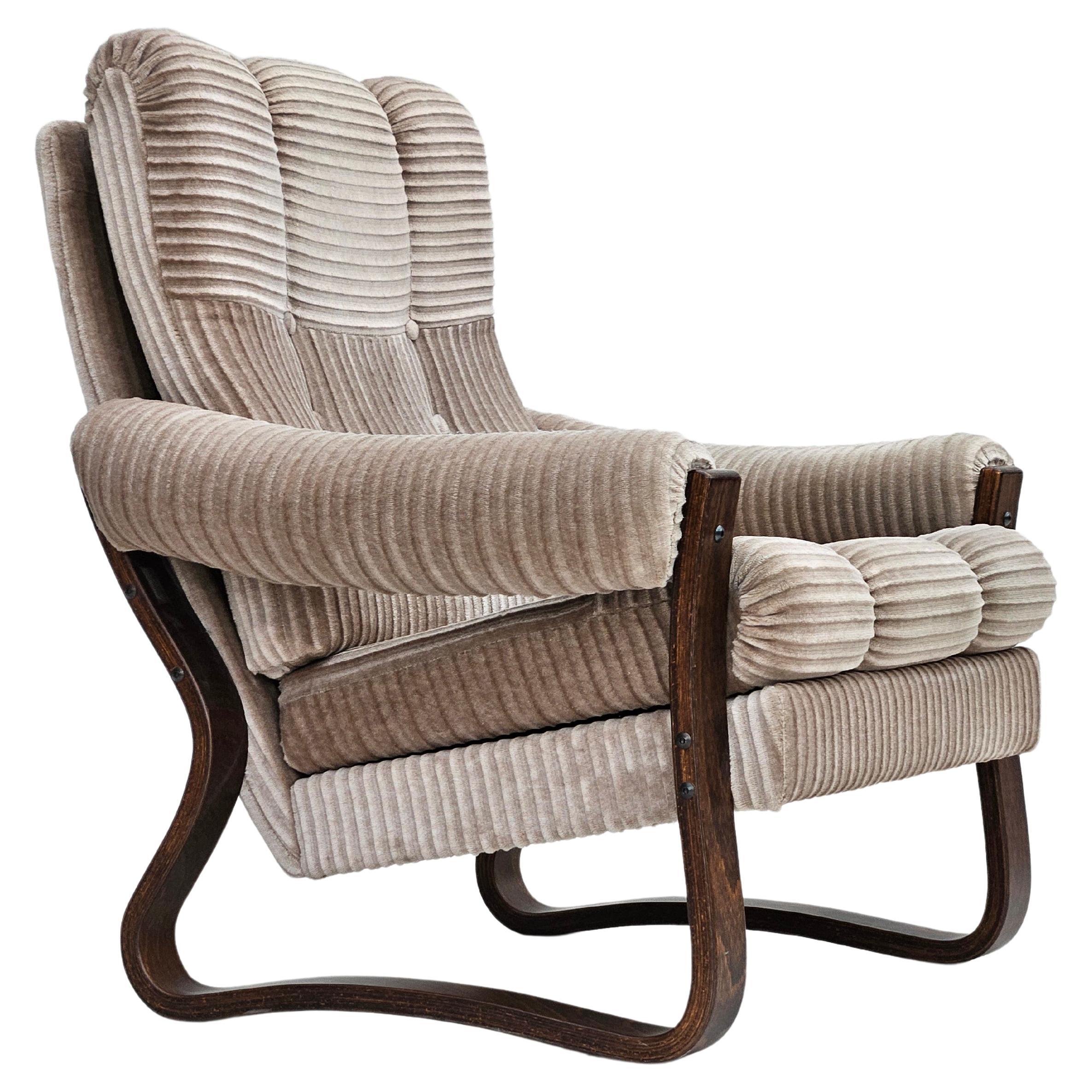 1970s, Danish lounge chair, original very good condition, corduroy. For Sale