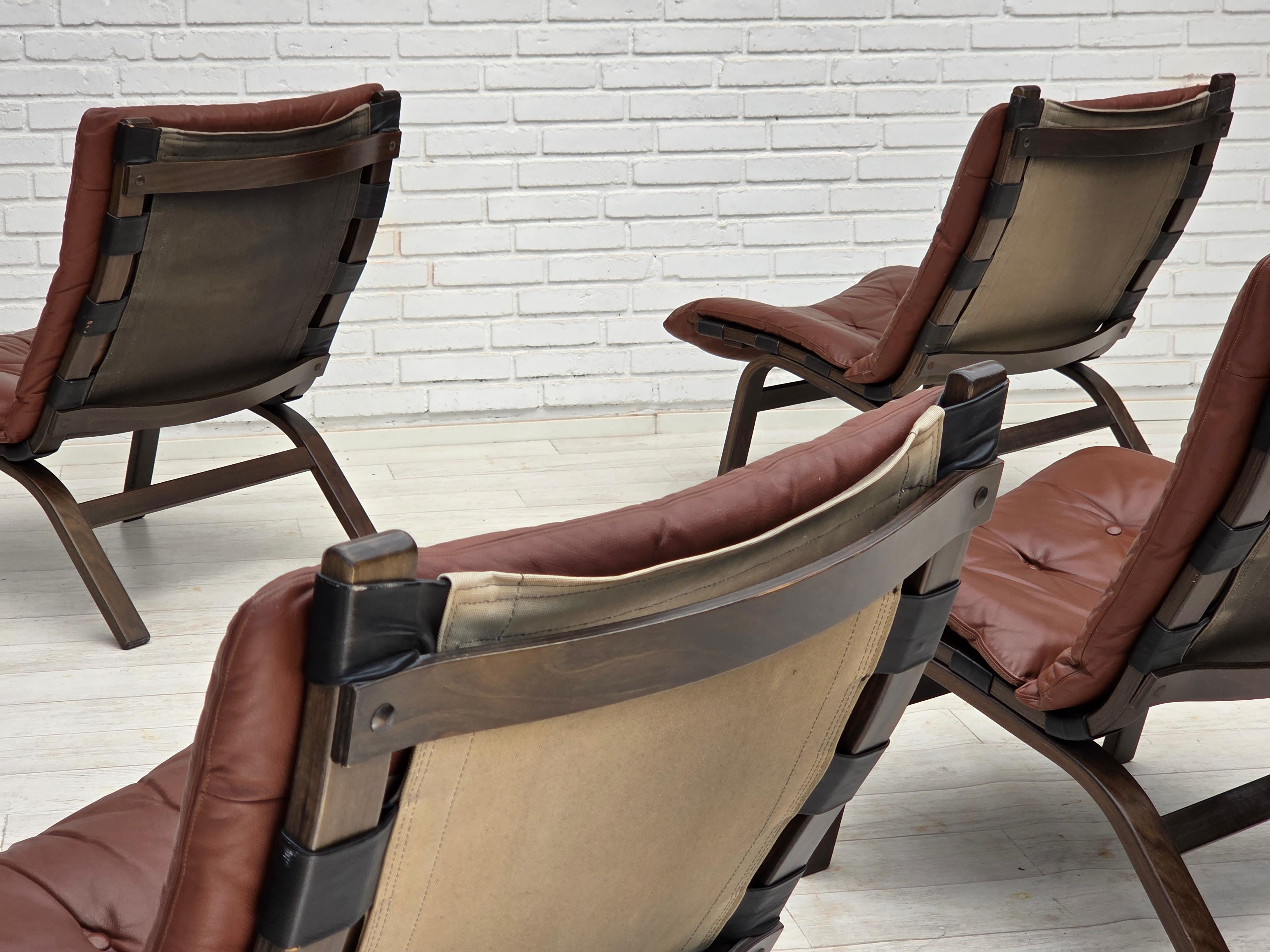 1970s, Danish loungechair by Farstrup, furniture leather, canvas, bent wood. For Sale 7