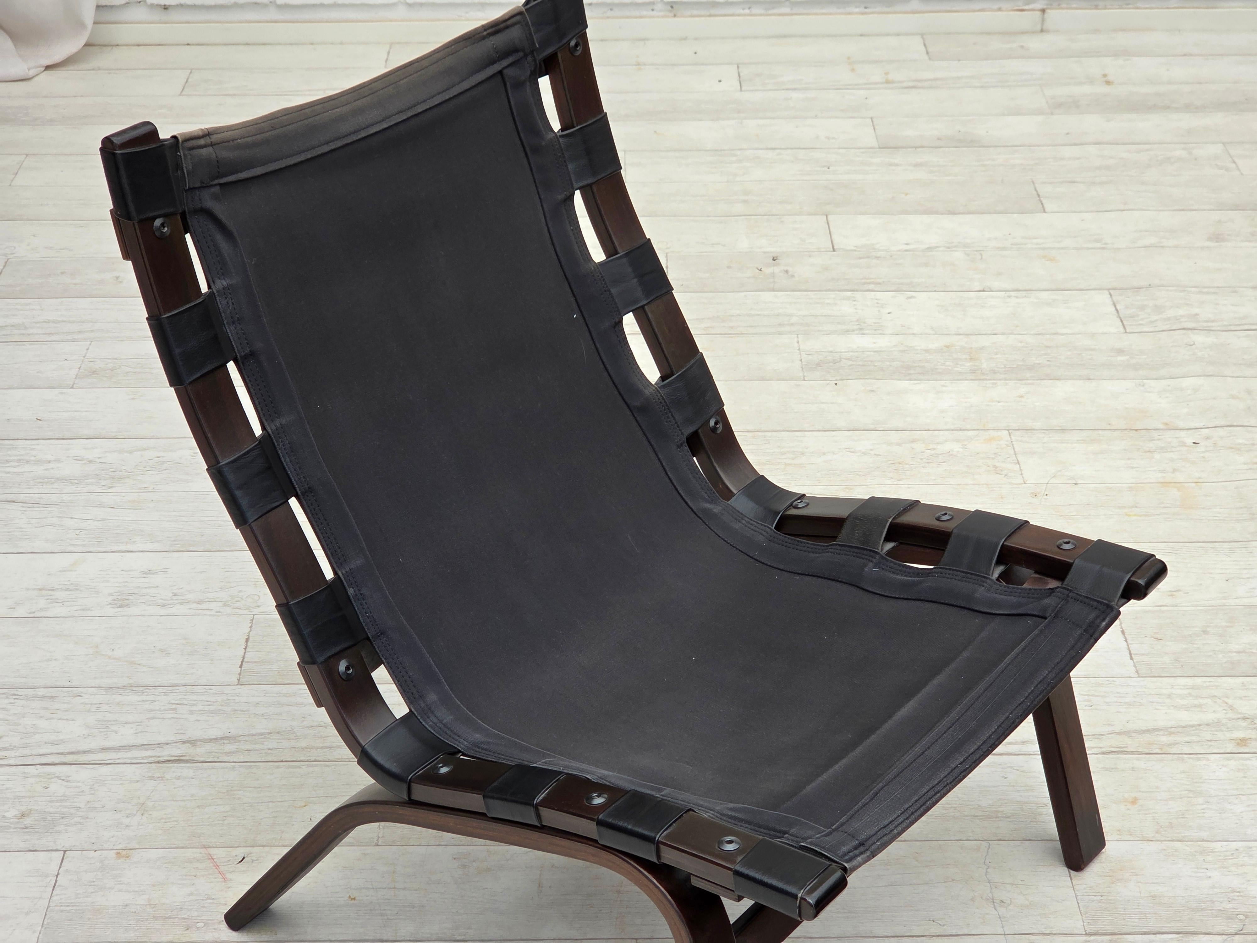 Late 20th Century 1970s, Danish loungechair by Farstrup, furniture leather, canvas, bent wood. For Sale