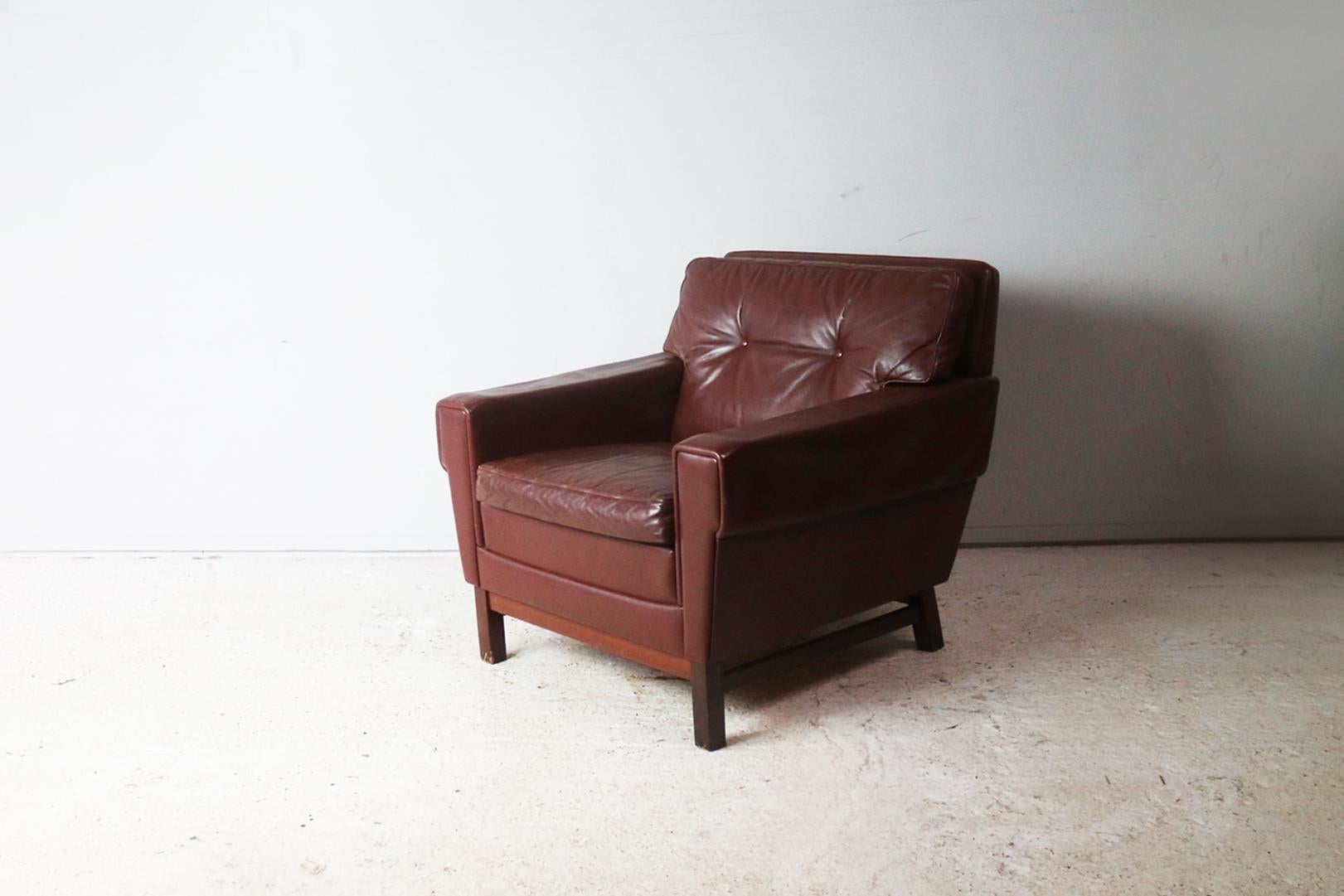 Stained 1970s Danish Mid Century Leather Lounge Chair For Sale