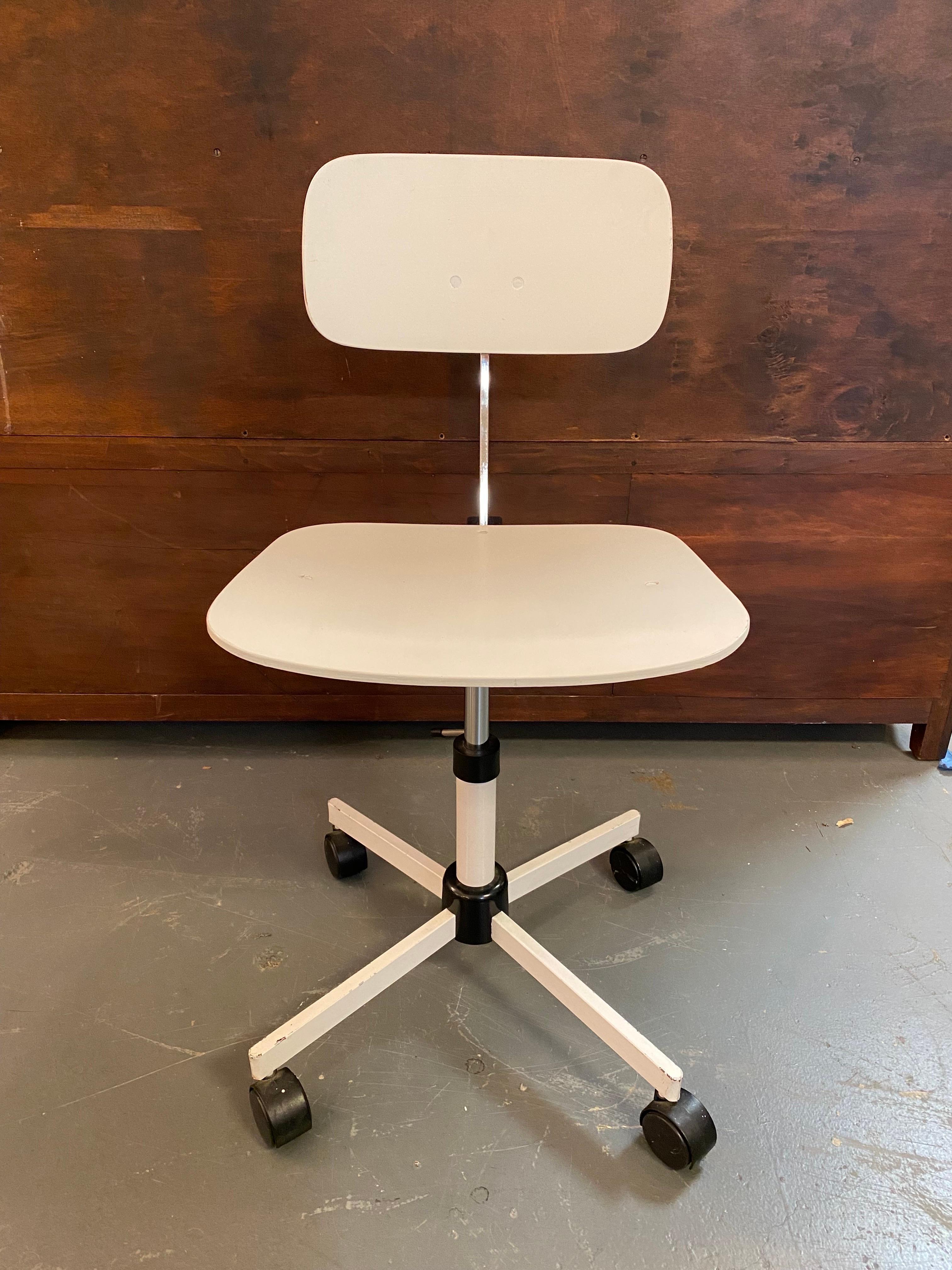 Beautiful white Kevi task chair or desk chair designed by Jorgen Rasmussen for Rabami. This Mid-Century Modern desk chair swivels. Height for seat and back are adjustable.

Cool piece that will brighten up your room. Don't miss out.

THis chair