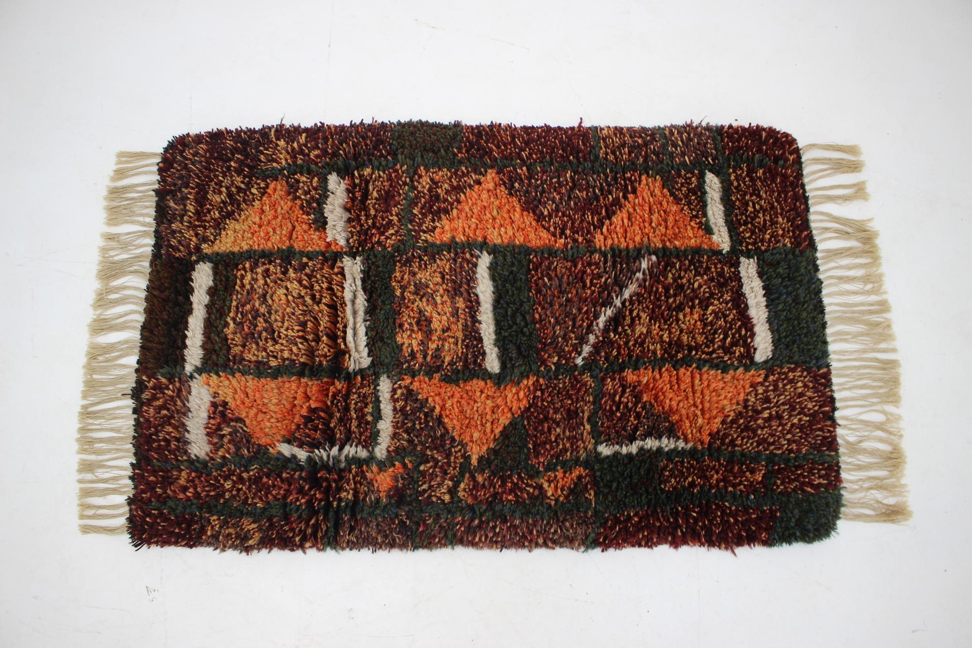 Mid-Century Modern 1970s Danish Midcentury Wool Rug For Sale