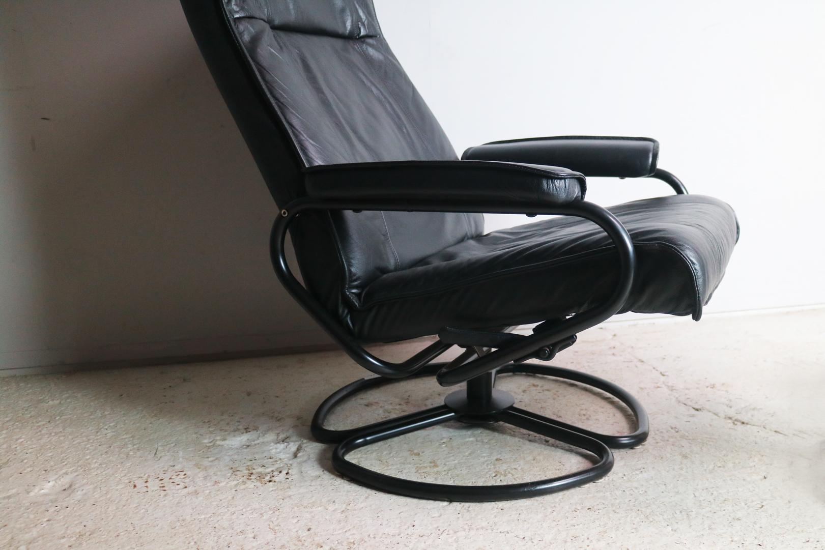 1970s Danish Midcentury Leather Lounge Chair and Footstool In Good Condition For Sale In London, GB